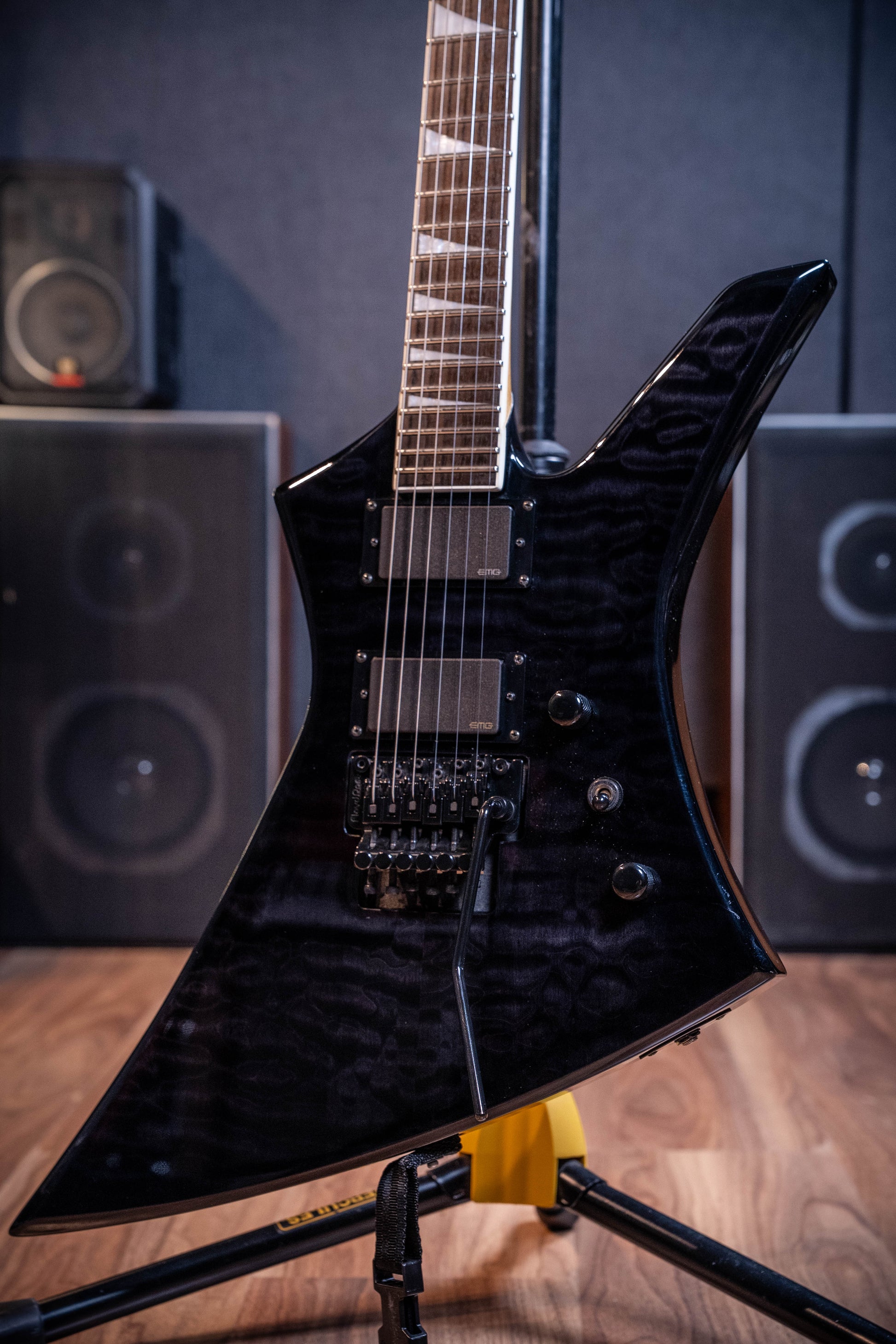 Jackson Kelly KEXMG w/Case - Trans Black - Pre-Owned