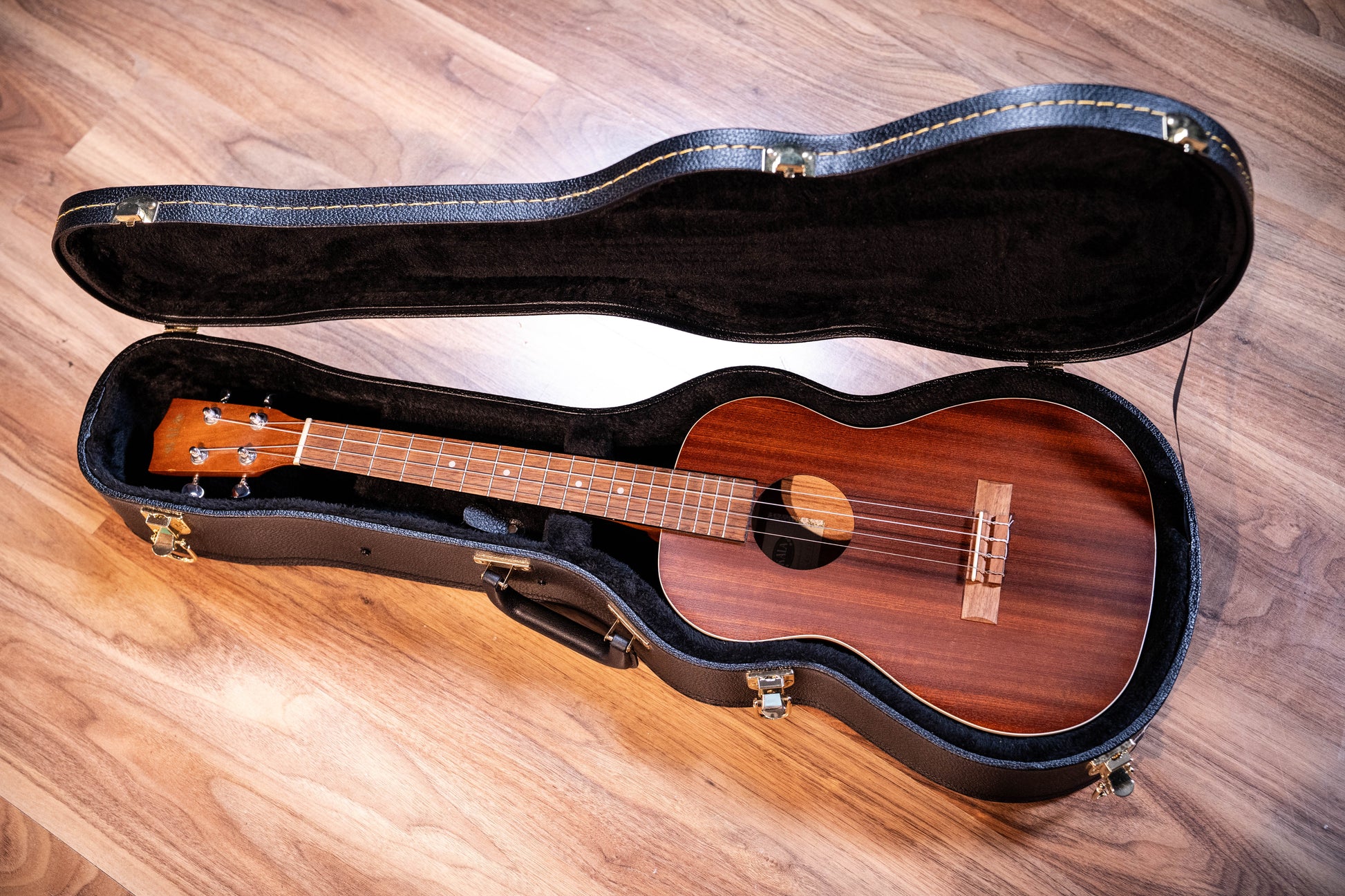 Kala KA-BE Baritone Ukulele w/Pickup + Case - Pre-Owned