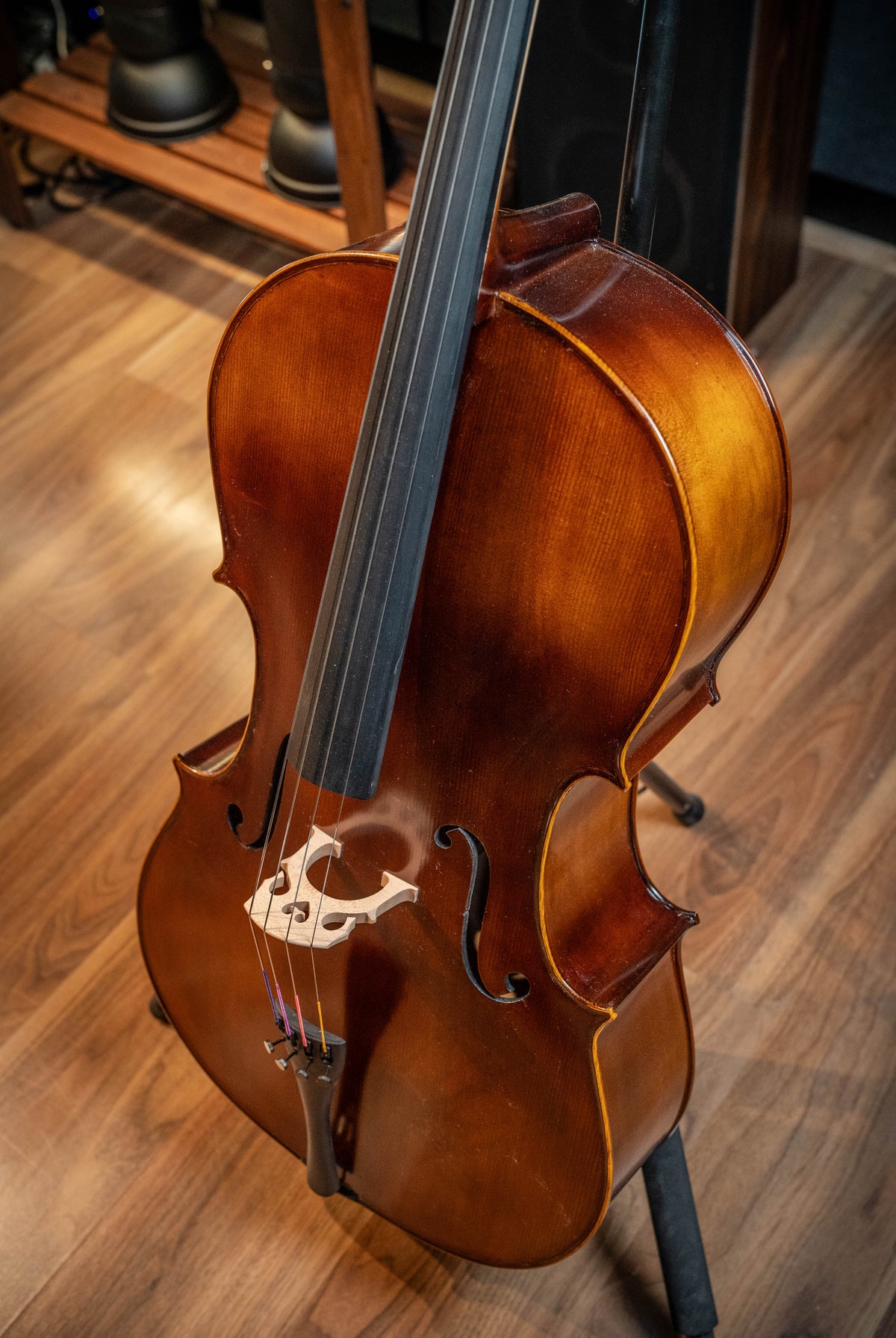 Kreisler #130 Beginner 4/4 Cello Outfit - Setup w/Larsen Aurora Strings