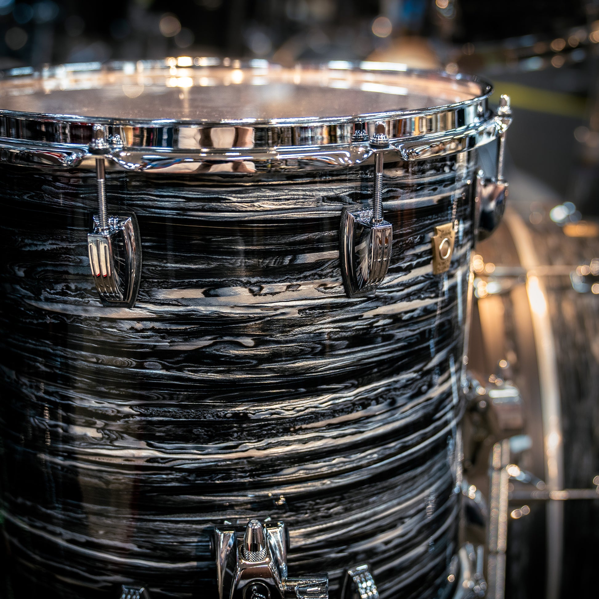 Ludwig Classic Maple Downbeat 20" 3pc Shell Pack - Vintage Black Oyster