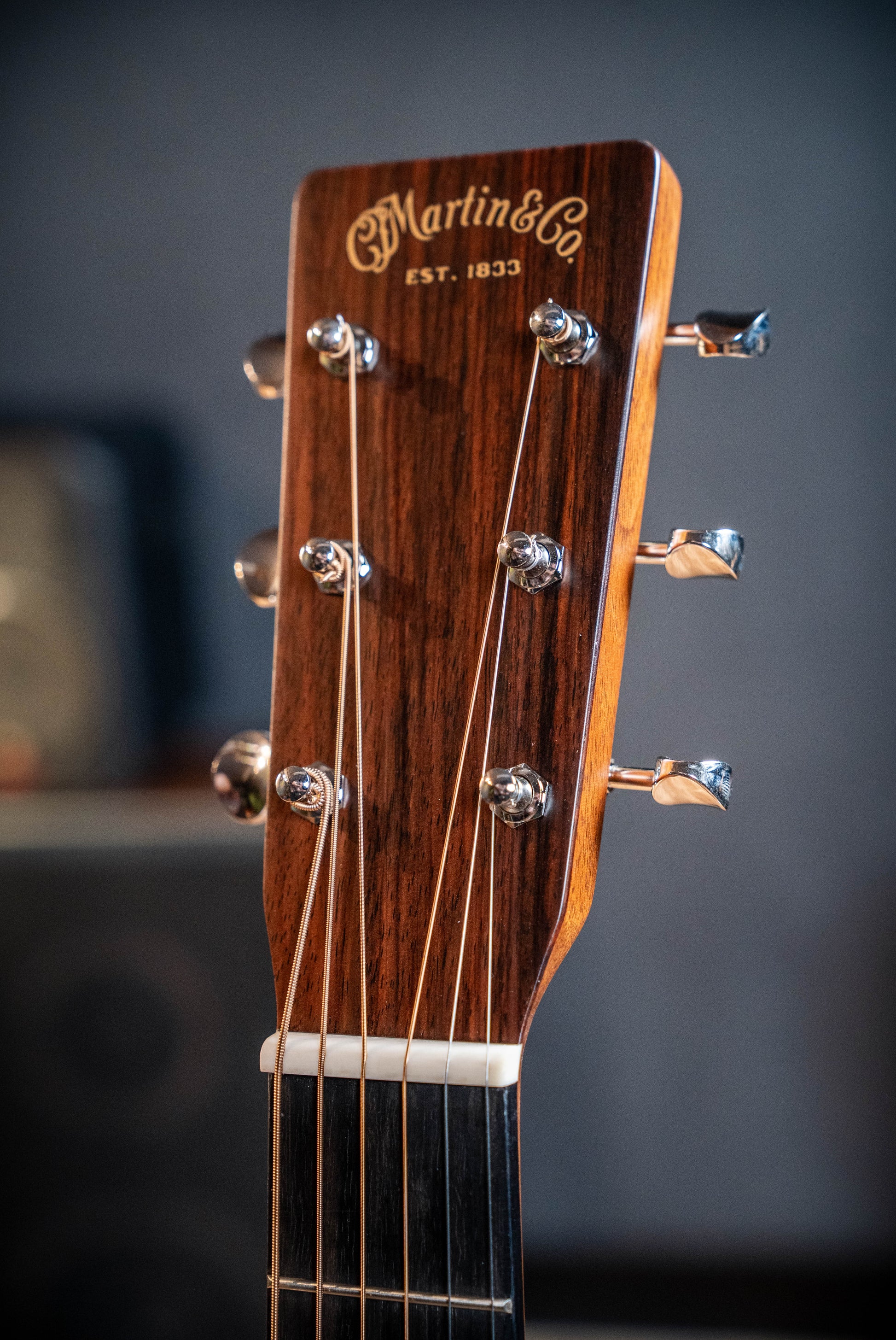 Martin 00-18 Joe Bonamassa Custom Artist Series Acoustic Guitar