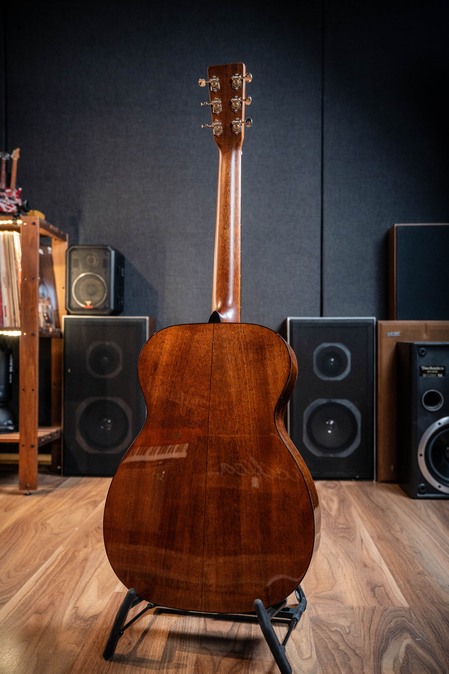 Martin 00-18 Joe Bonamassa Custom Artist Series Acoustic Guitar