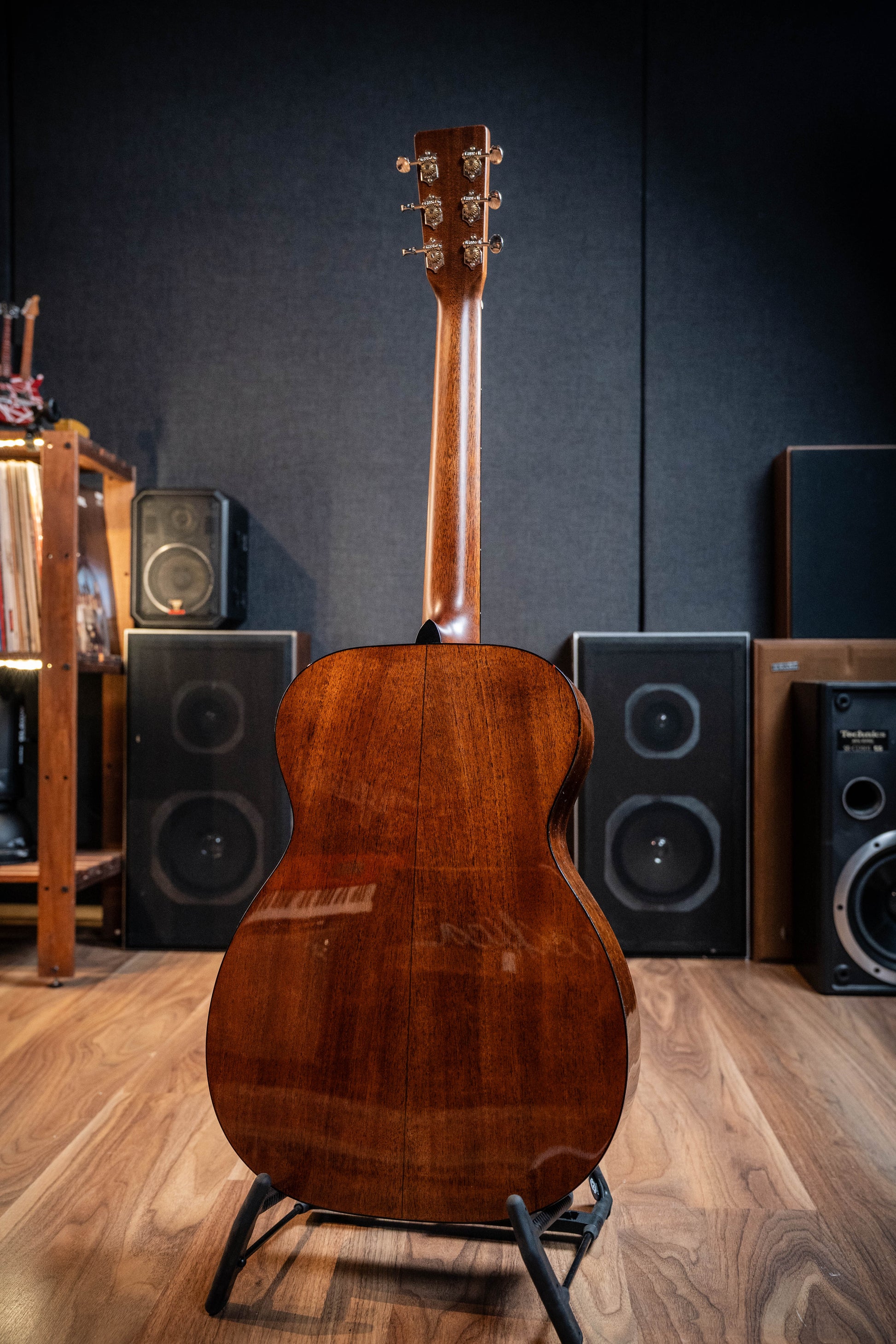 Martin 00-18 Joe Bonamassa Custom Artist Series Acoustic Guitar