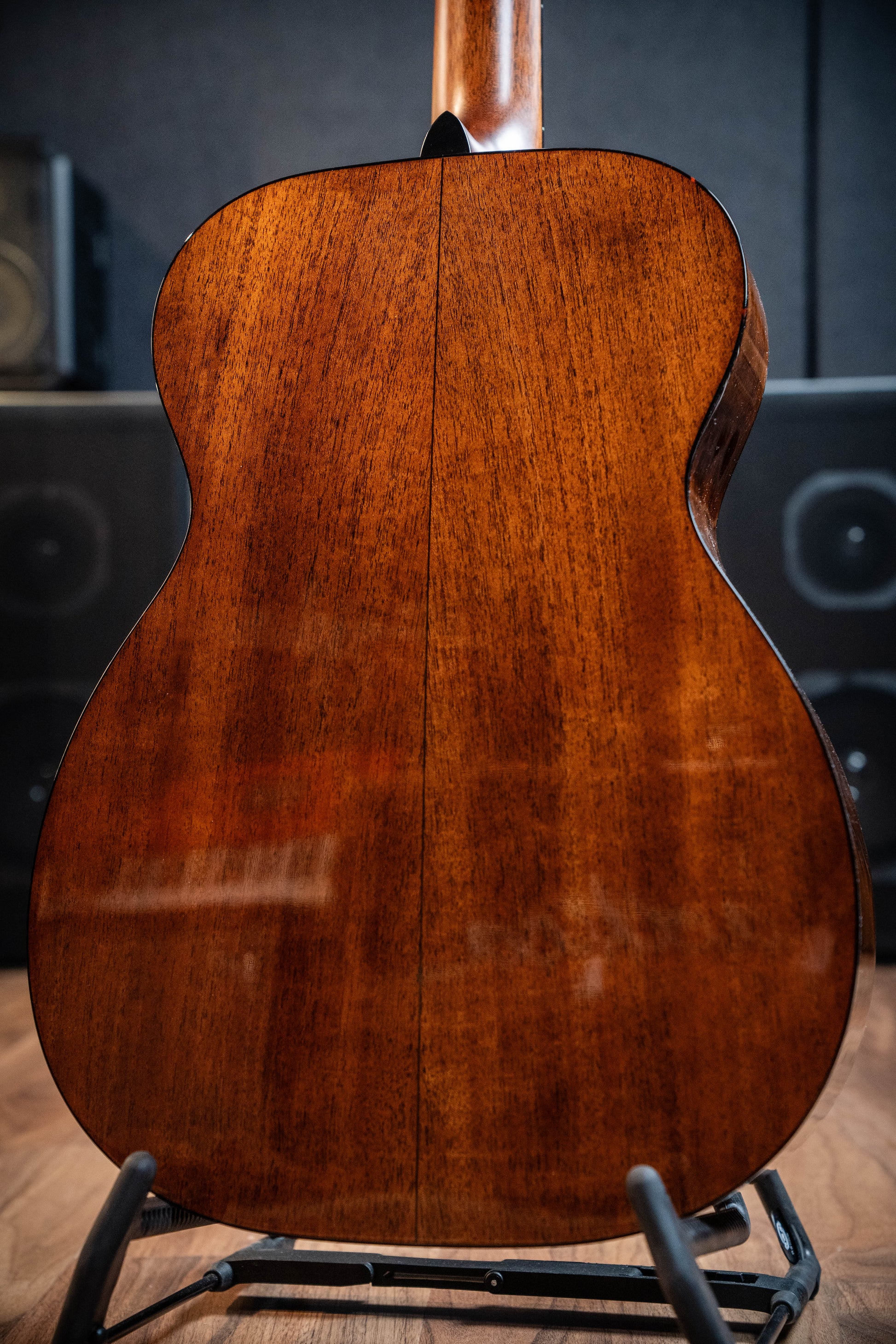 Martin 00-18 Joe Bonamassa Custom Artist Series Acoustic Guitar