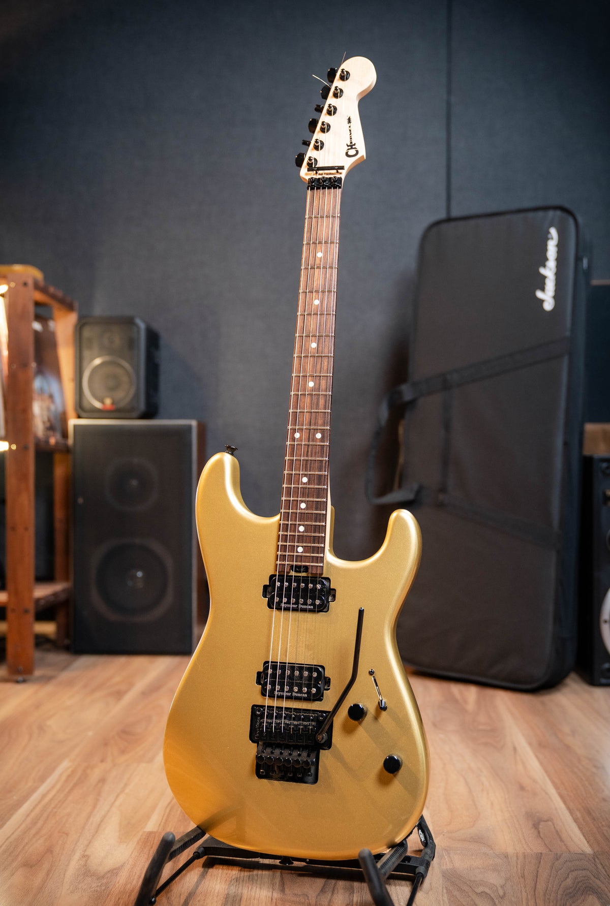 Charvel MIM Pro Mod San Dimas w/Semi-Hard Case - Gold - Pre-Owned