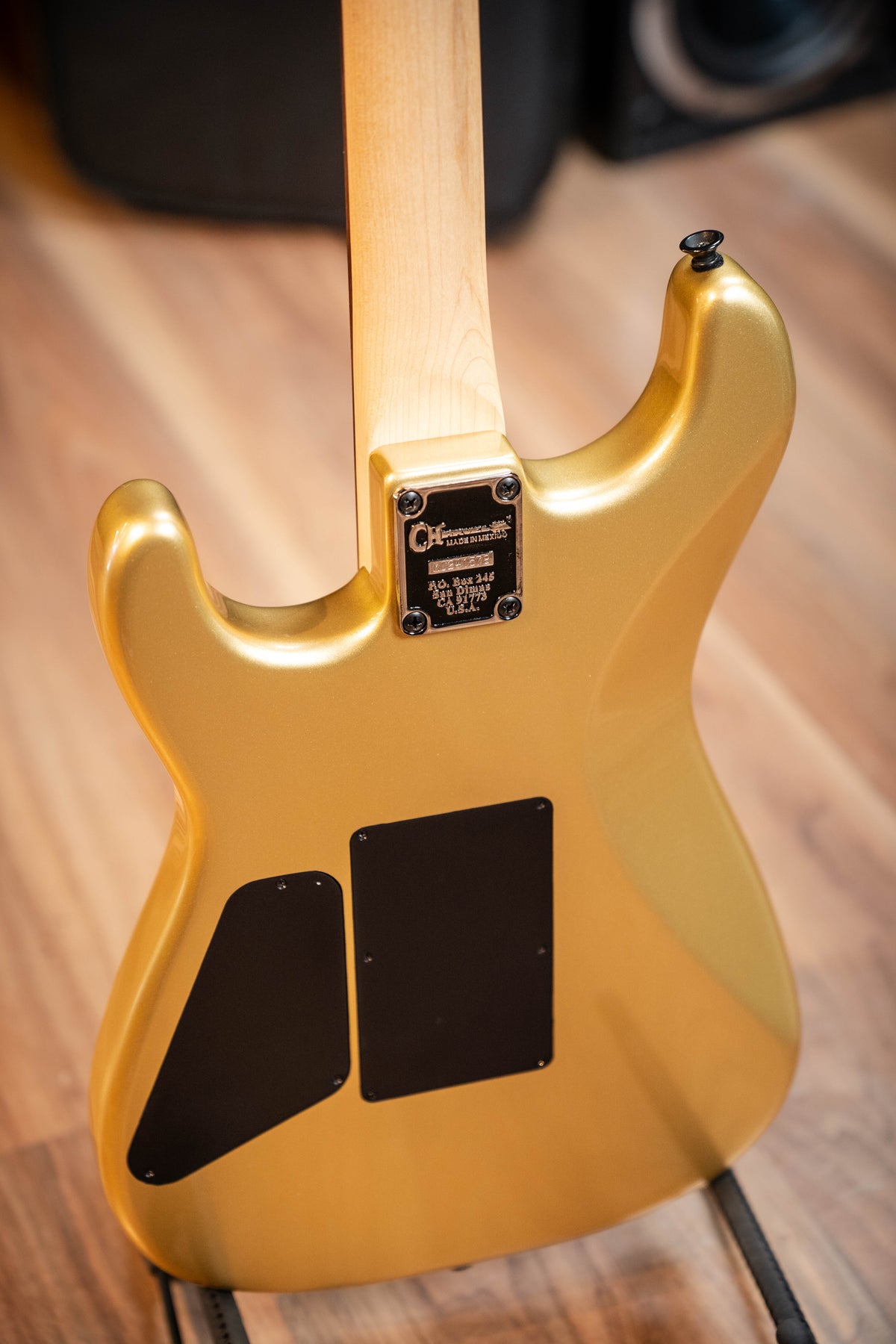 Charvel MIM Pro Mod San Dimas w/Semi-Hard Case - Gold - Pre-Owned
