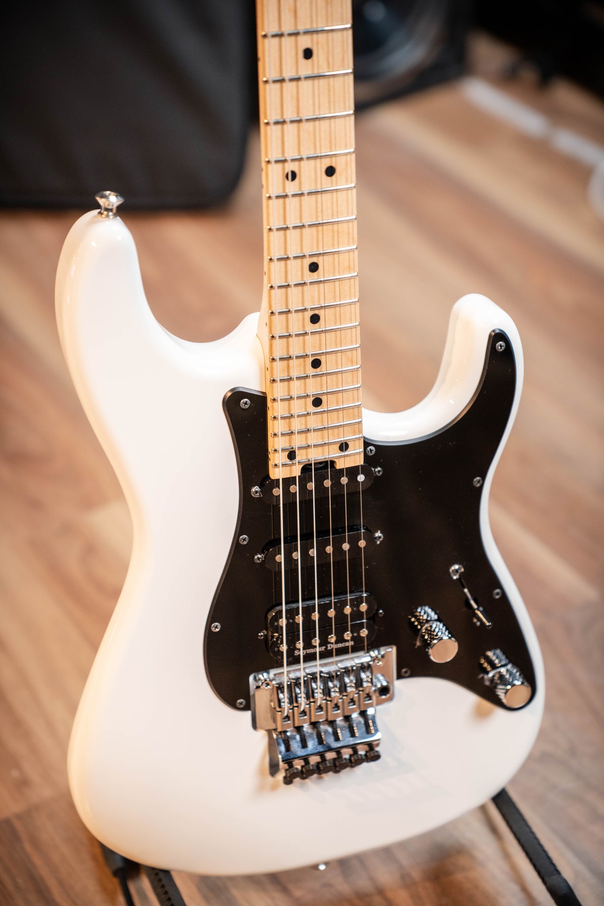 Charvel MJ SoCal HSS FR w/Semi-Hard Case - White - Pre-Owned