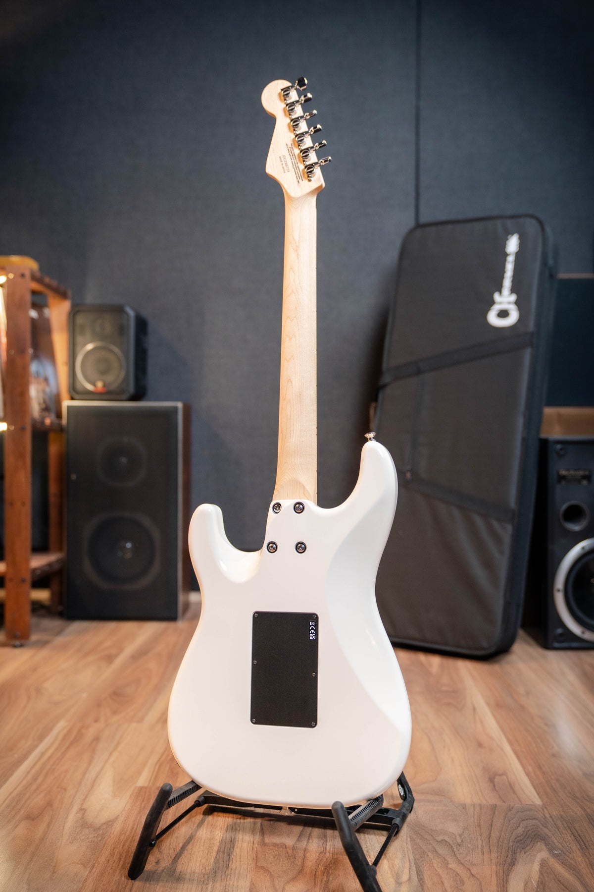 Charvel MJ SoCal HSS FR w/Semi-Hard Case - White - Pre-Owned