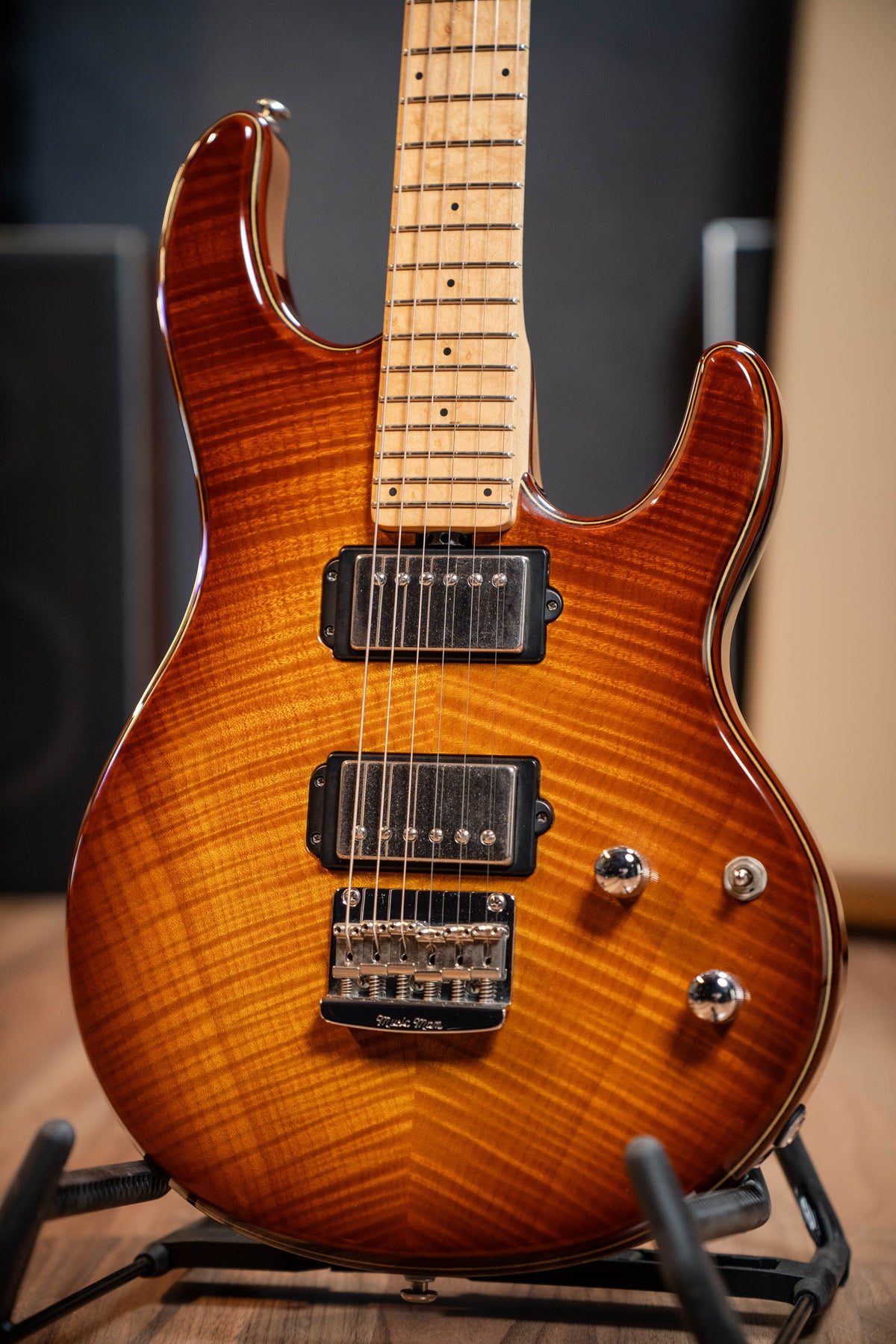 Musicman 20th Anniversary Silhouette - Caramel Burst