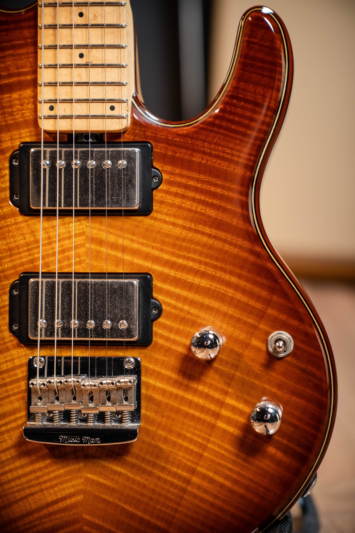 Musicman 20th Anniversary Silhouette - Caramel Burst