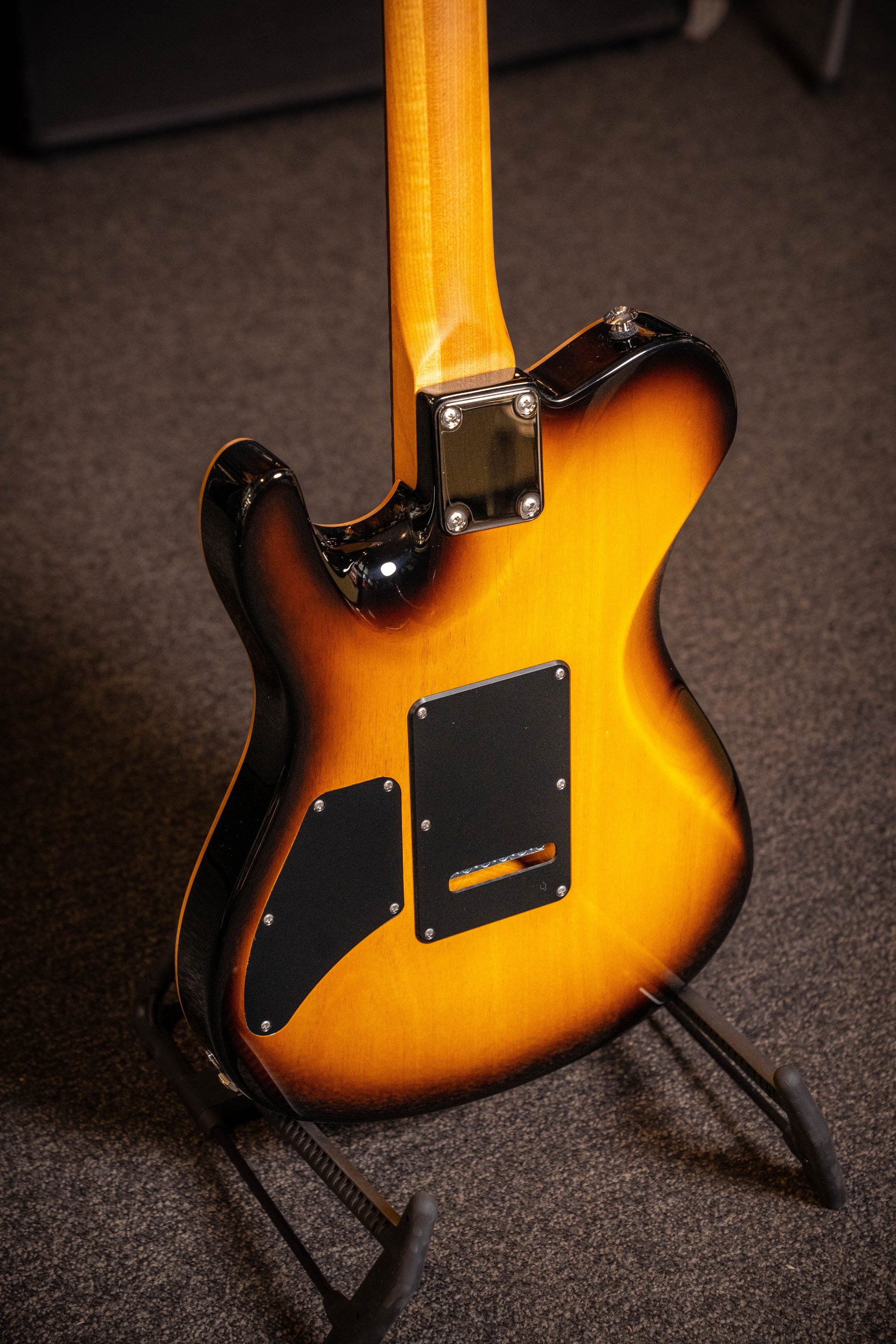 Suhr OSO Short Scale Electric Guitar - Alder - 2-Tone Tobacco Burst RW - 2-Post