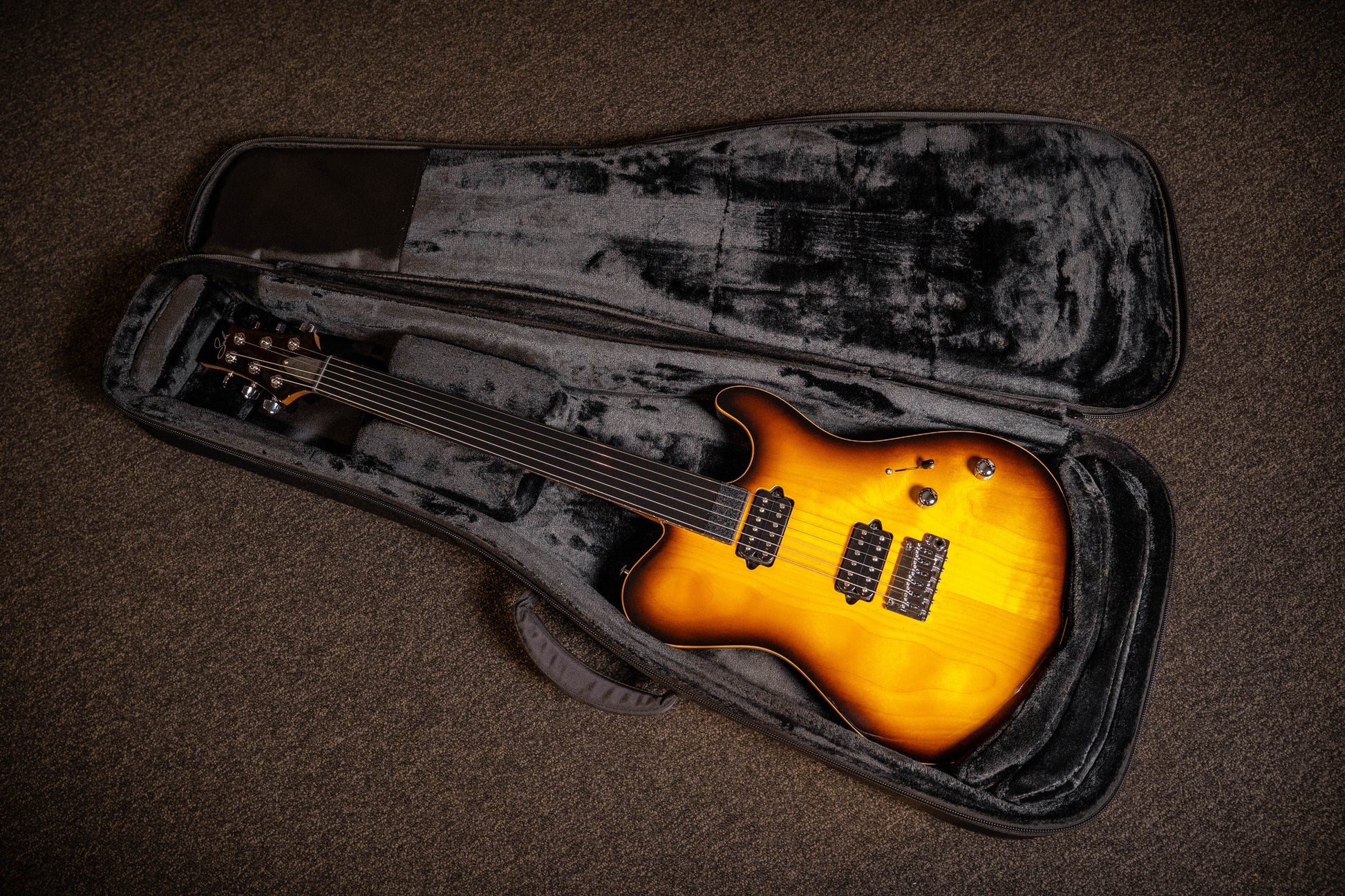 Suhr OSO Short Scale Electric Guitar - Alder - 2-Tone Tobacco Burst RW - 2-Post