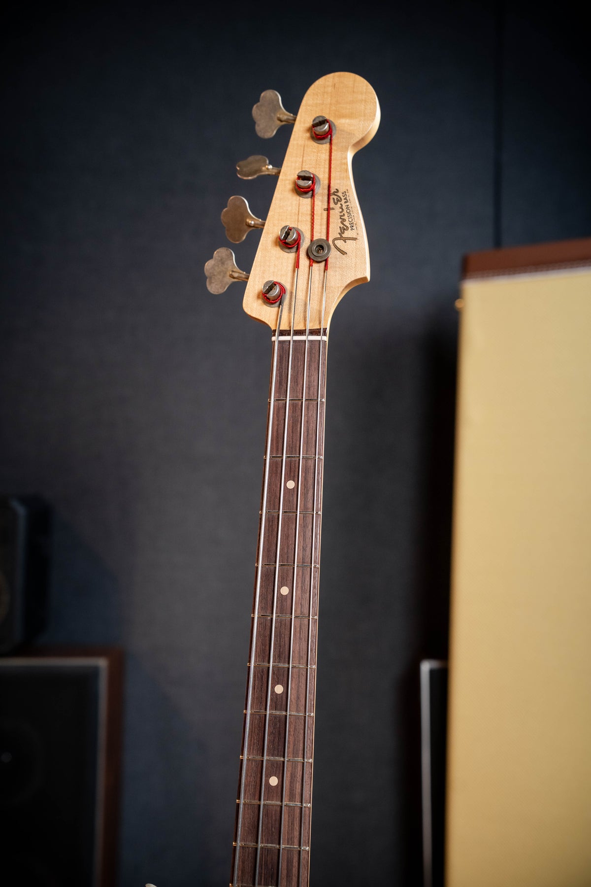 Fender Custom Shop Pino Palladino Signature Precision Bass - Fiesta Red over Desert Sand