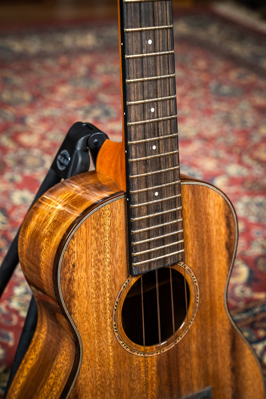 Pono AT-O Oihana Series Tenor Ukulele - Acacia