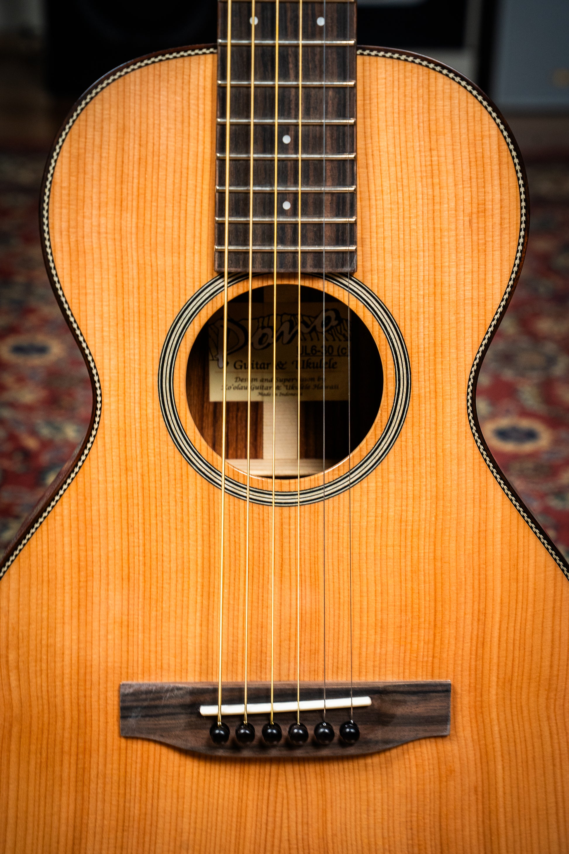 Pono UL-6C Parlour Guitar - Cedar