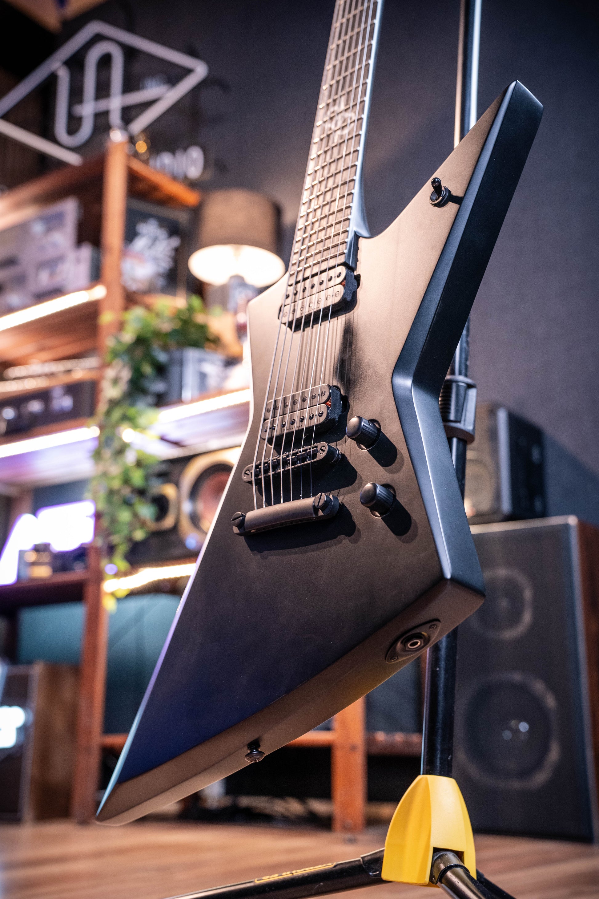 Solar E1.7C 7-String Electric Guitar w/Case - Carbon Black Matte - Pre-Owned