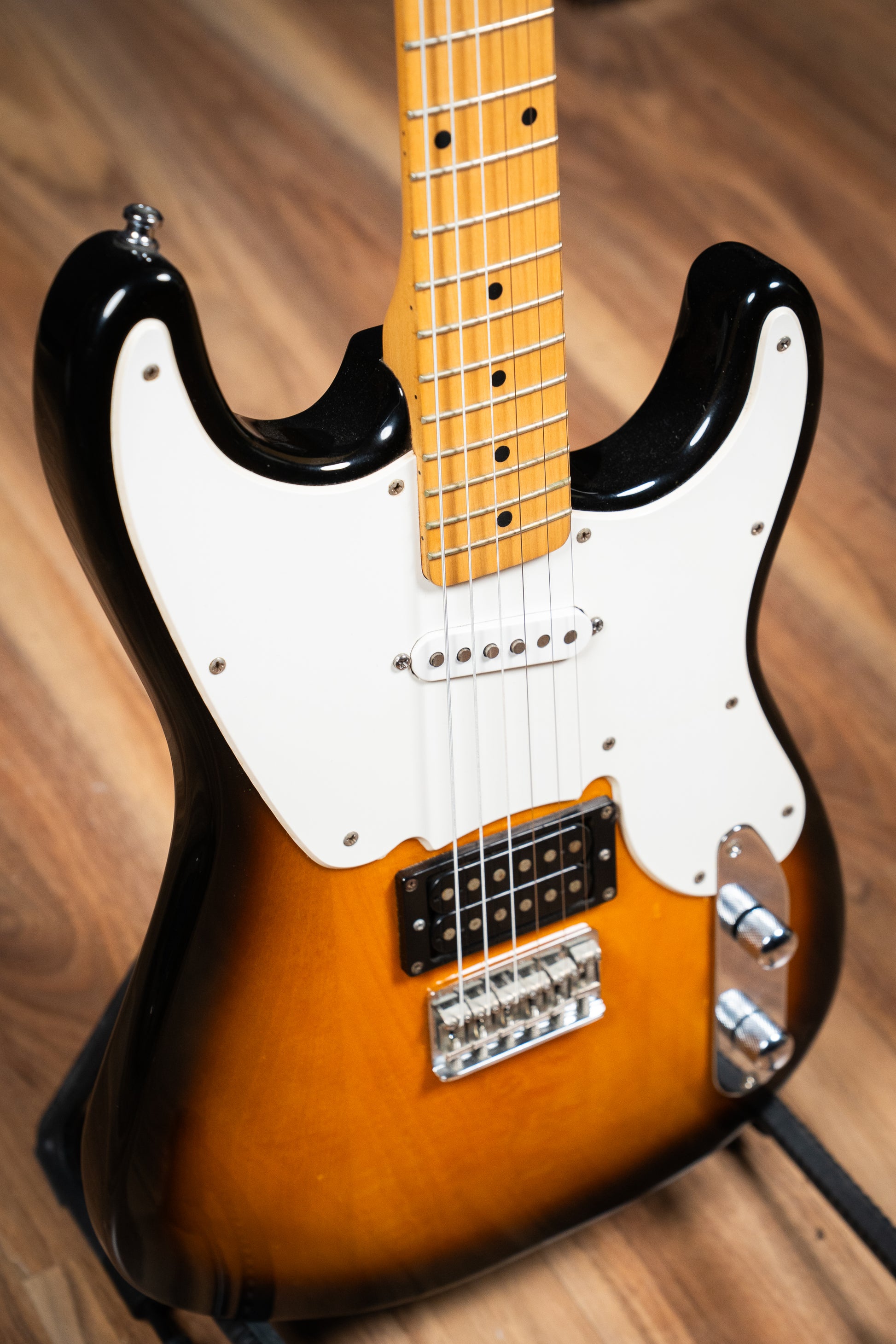 Squier Vintage Modified 51 Electric Guitar - Sunburst - Pre-Owned