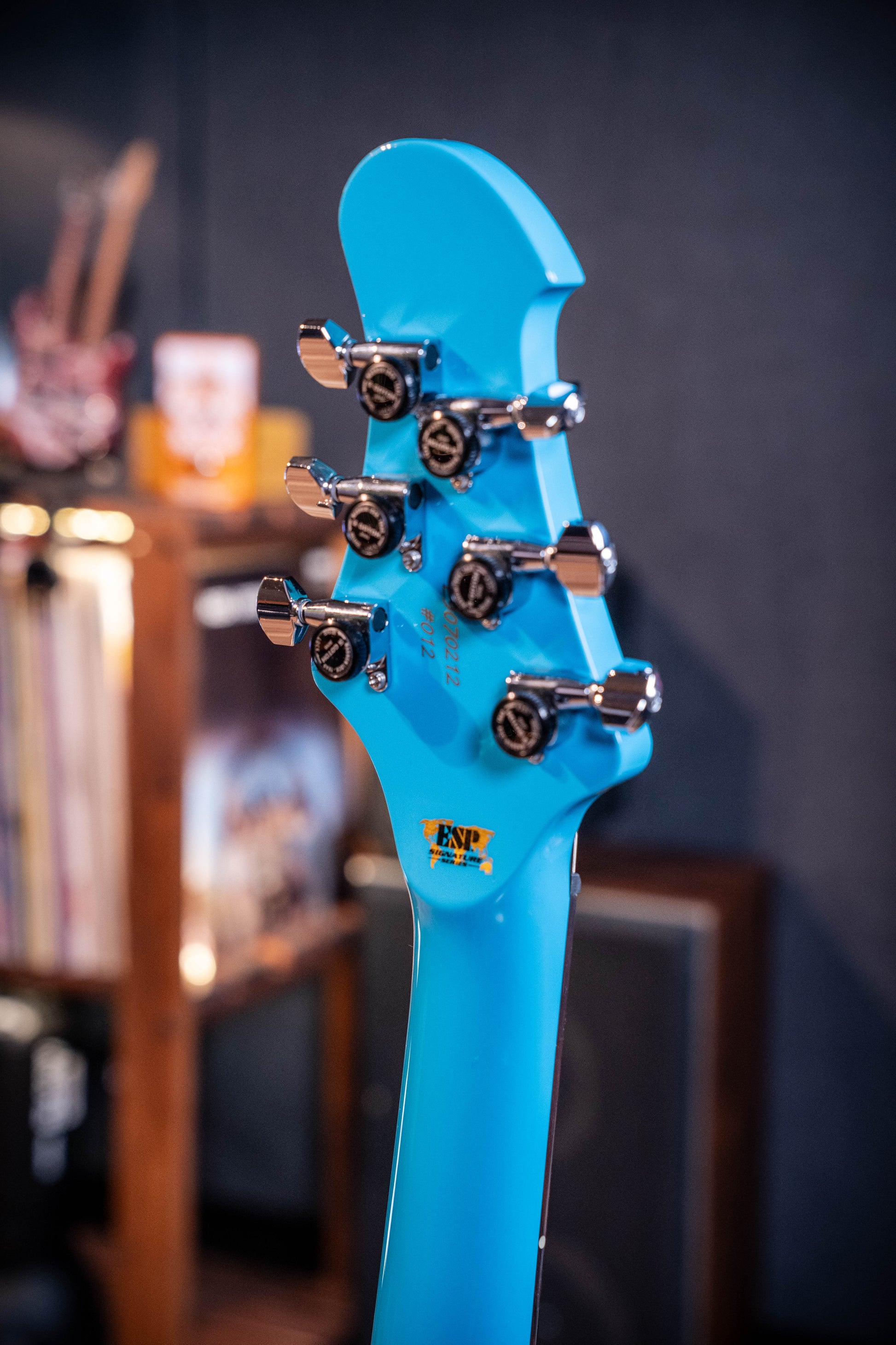 ESP Stream-Miku-Custom w/Original Case + Certificate - #012 - Pre-Owned
