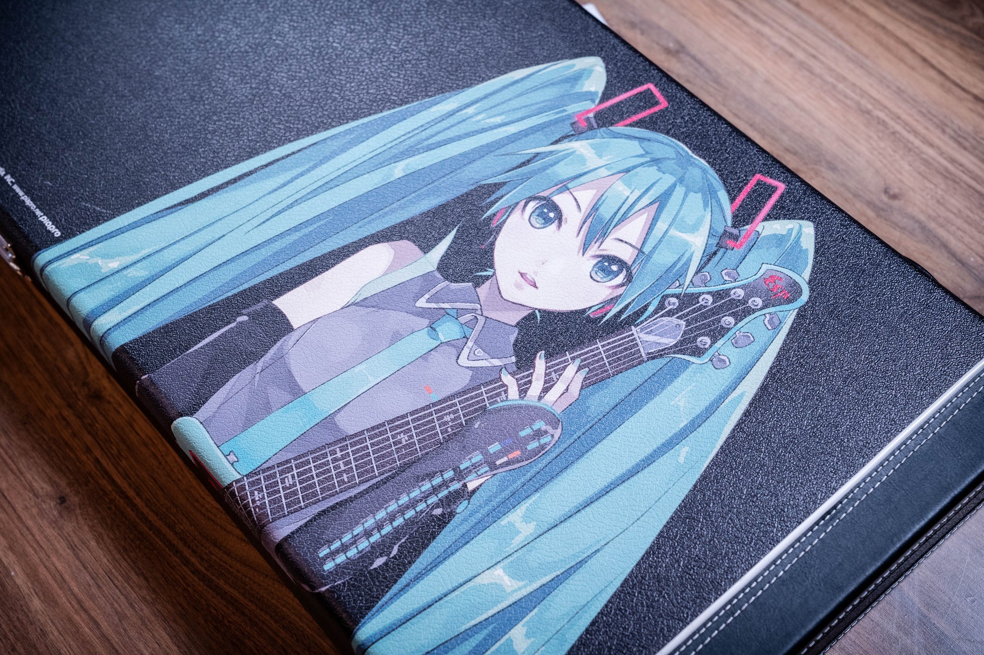ESP Stream-Miku-Custom w/Original Case + Certificate - #012 - Pre-Owned