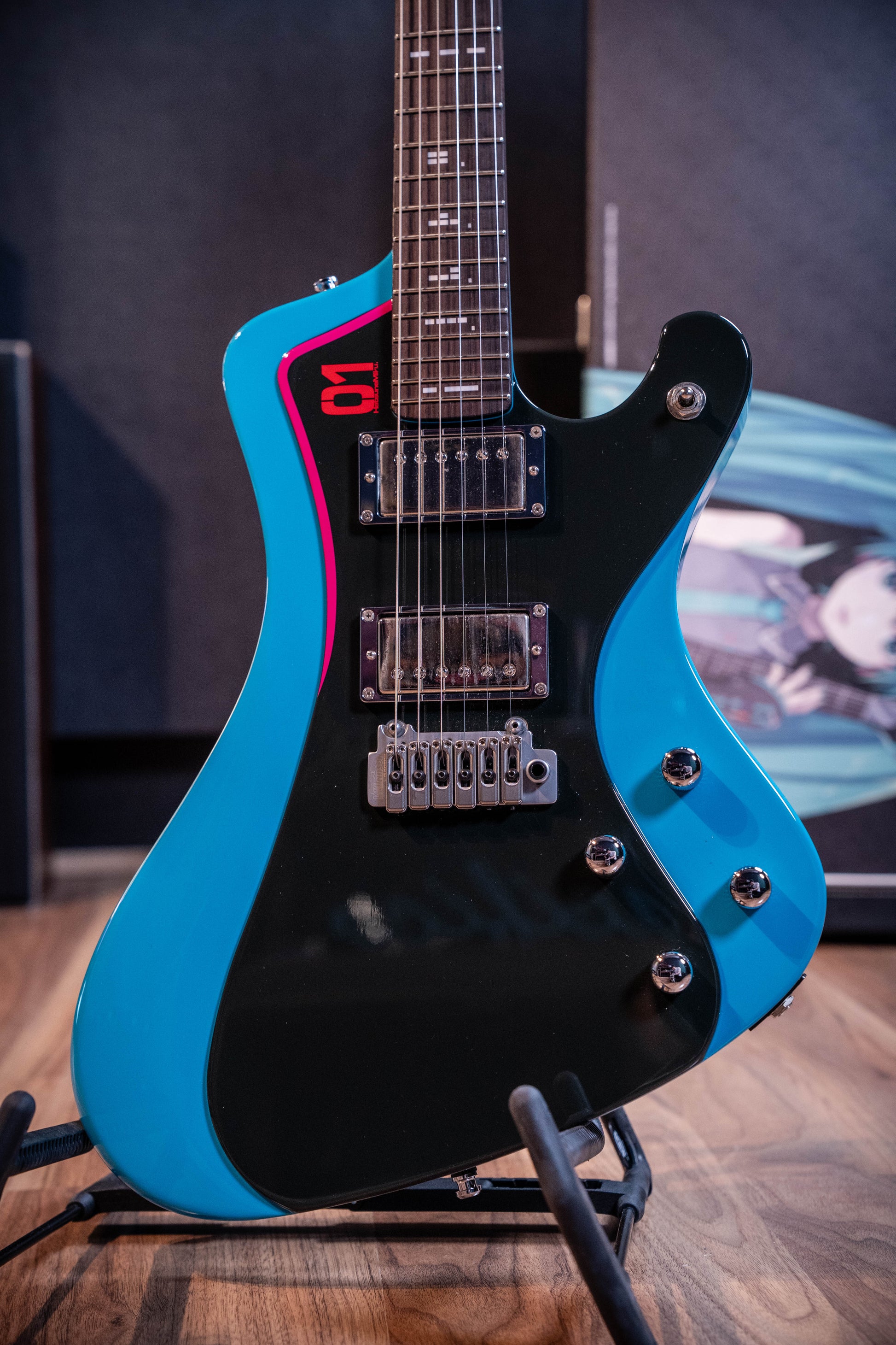 ESP Stream-Miku-Custom w/Original Case + Certificate - #012 - Pre-Owned