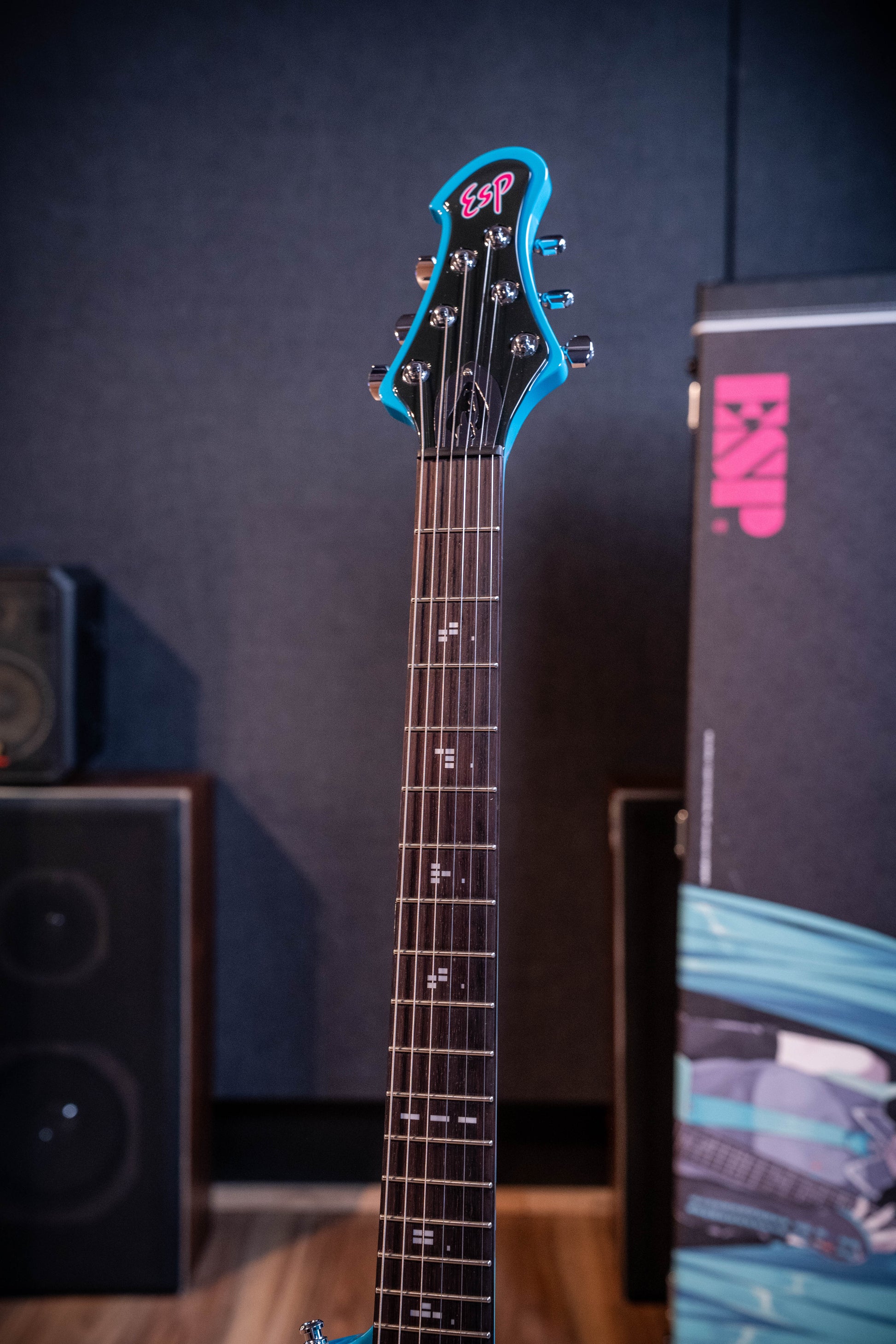 ESP Stream-Miku-Custom w/Original Case + Certificate - #012 - Pre-Owned