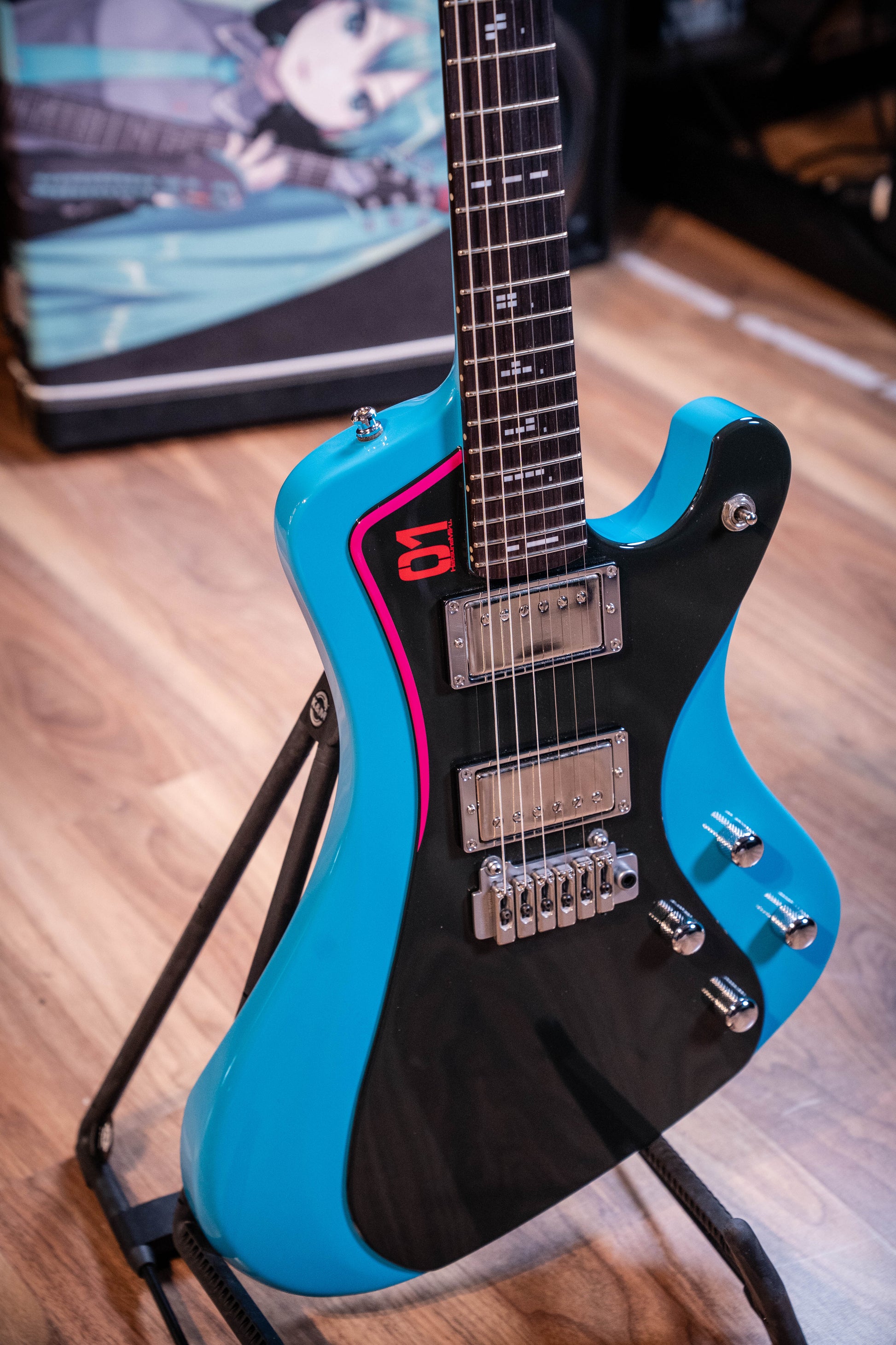 ESP Stream-Miku-Custom w/Original Case + Certificate - #012 - Pre-Owned