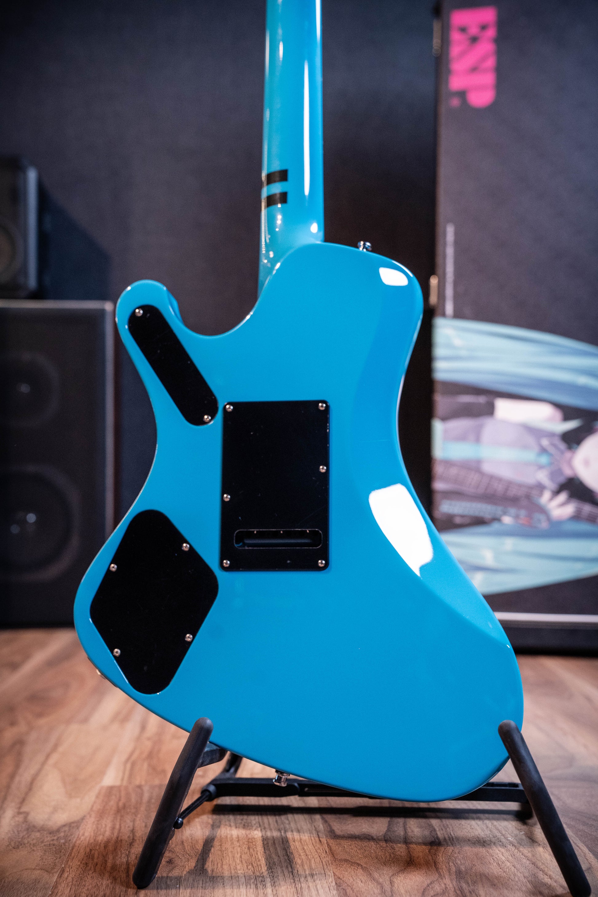ESP Stream-Miku-Custom w/Original Case + Certificate - #012 - Pre-Owned