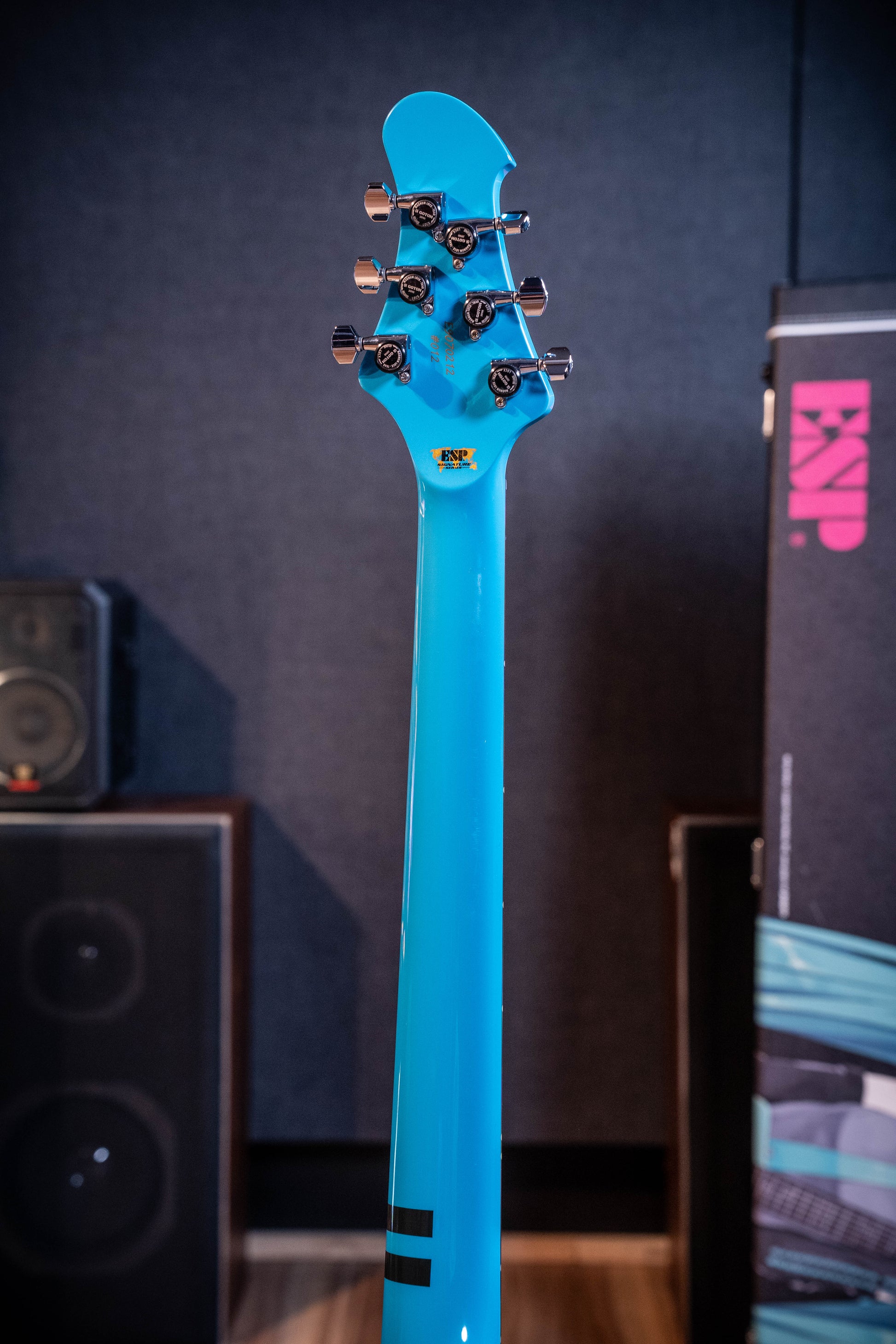 ESP Stream-Miku-Custom w/Original Case + Certificate - #012 - Pre-Owned