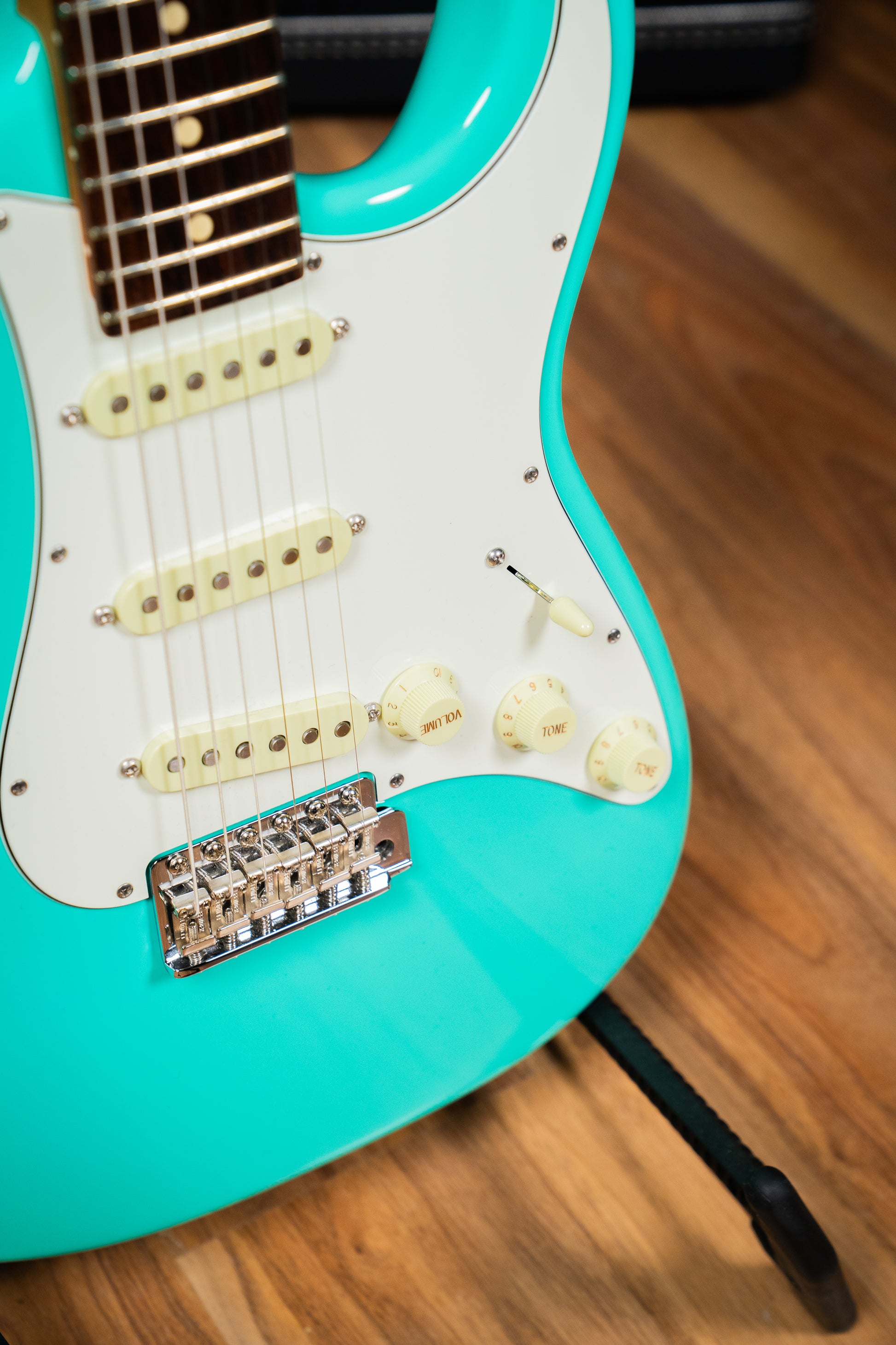 Suhr Scott Henderson Signature Guitar w/Case - Sea Foam Green - Pre-Owned