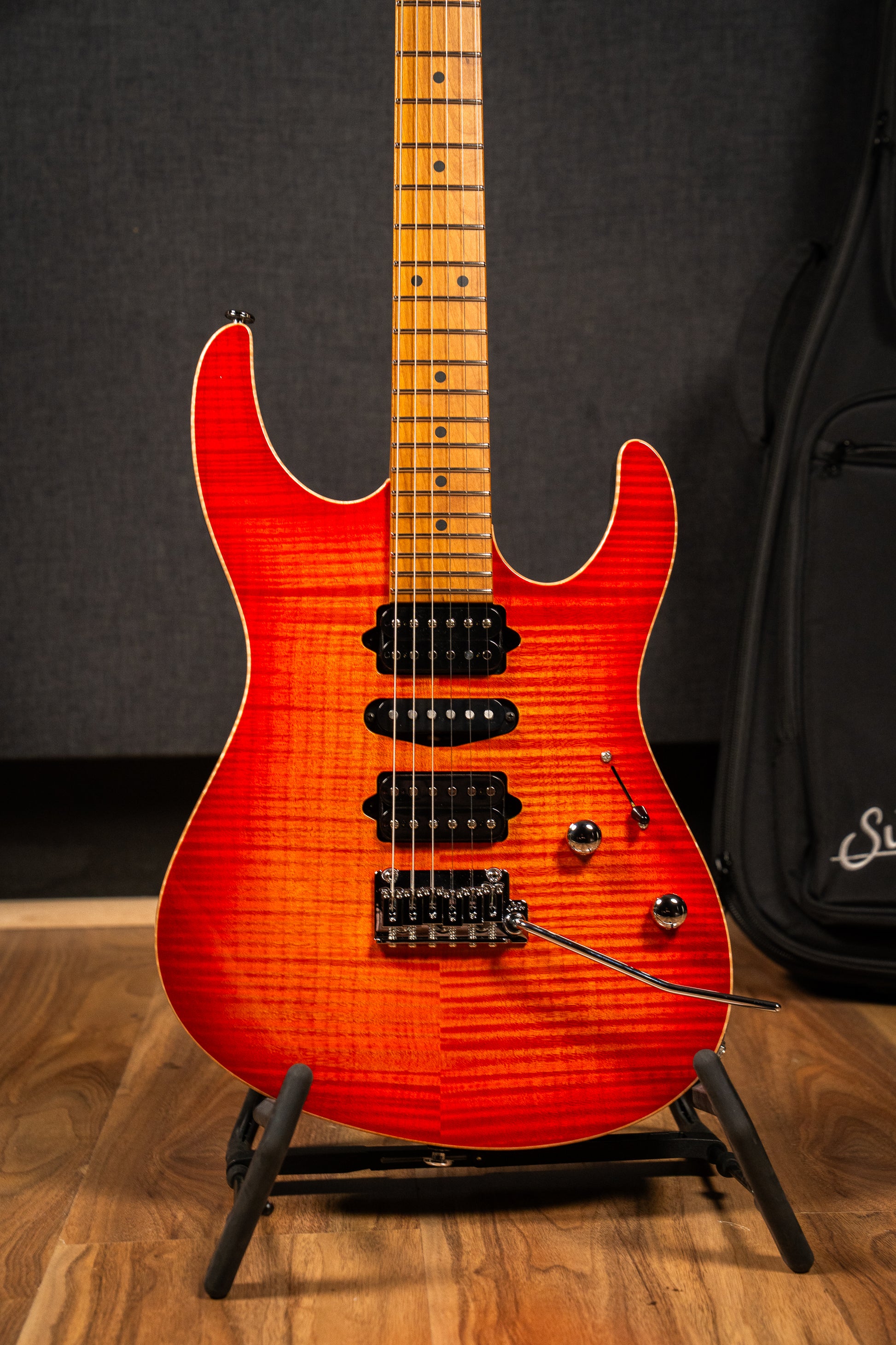 Suhr Modern Plus HSH w/Deluxe Gigbag - Roasted Maple Fingerboard - Fireburst