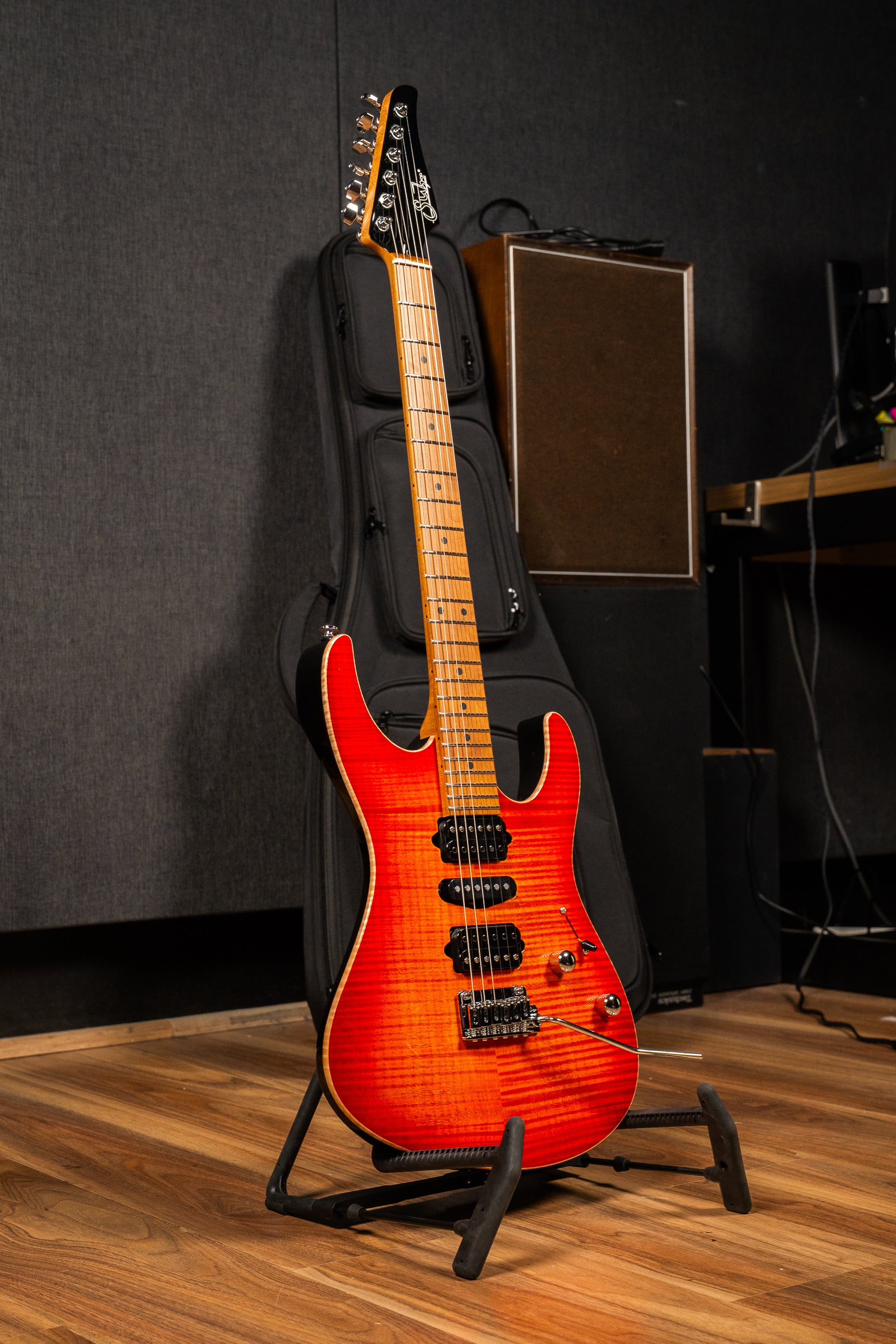 Suhr Modern Plus HSH w/Deluxe Gigbag - Roasted Maple Fingerboard - Fireburst