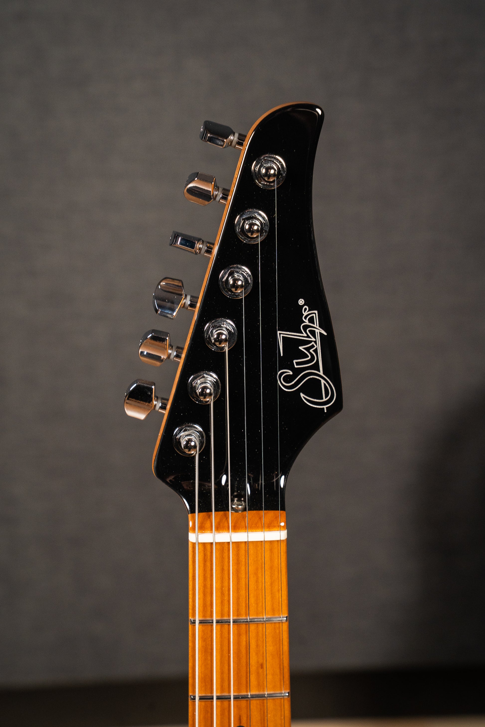 Suhr Modern Plus HSH w/Deluxe Gigbag - Roasted Maple Fingerboard - Fireburst