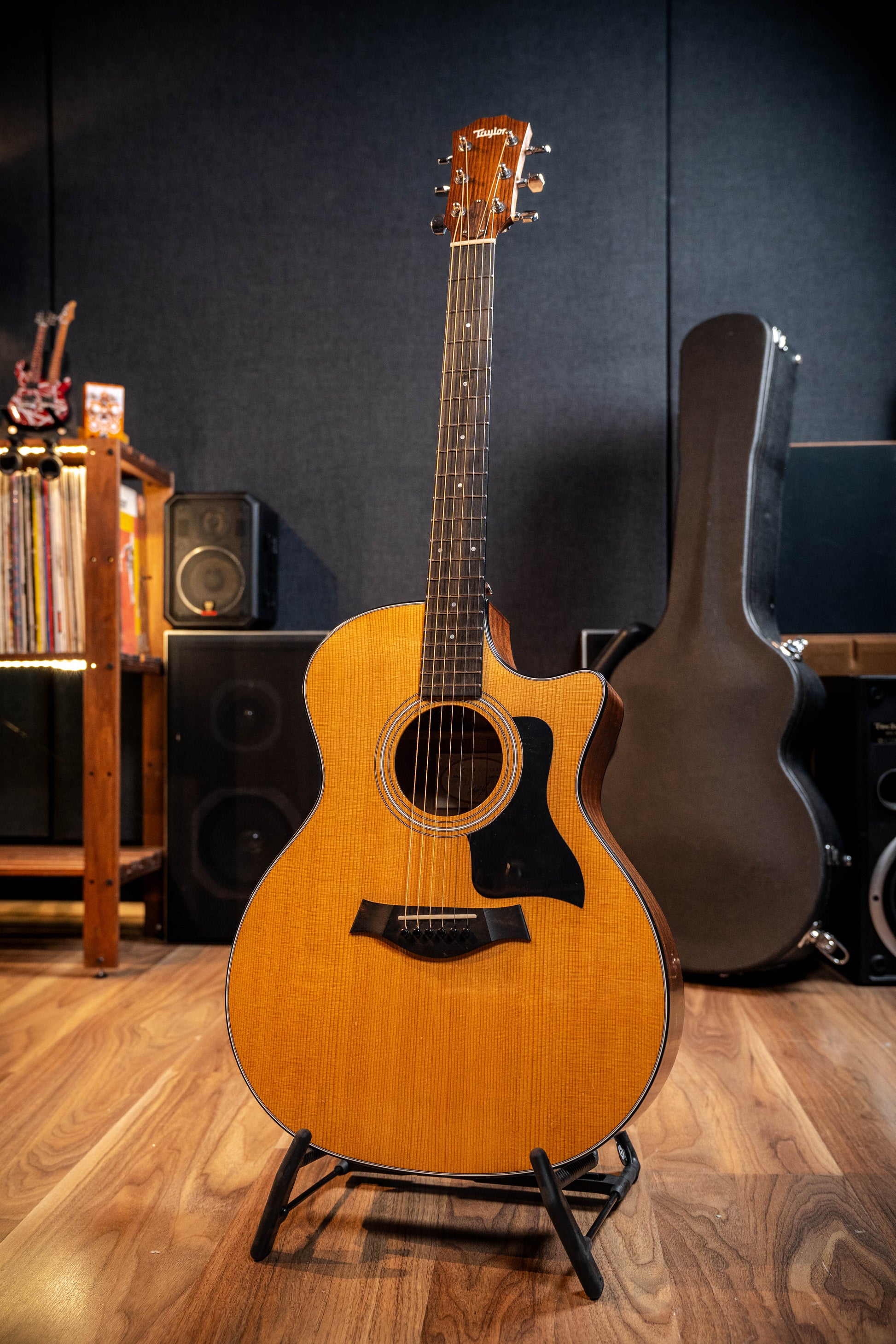 Taylor 314ce Acoustic Electric Guitar w/Case - Pre-Owned