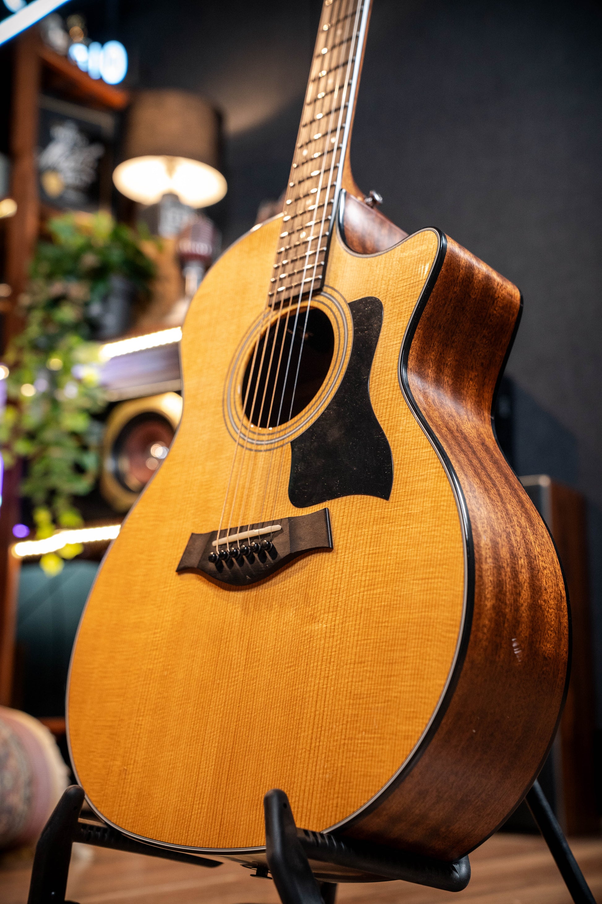 Taylor 314ce Acoustic Electric Guitar w/Case - Pre-Owned