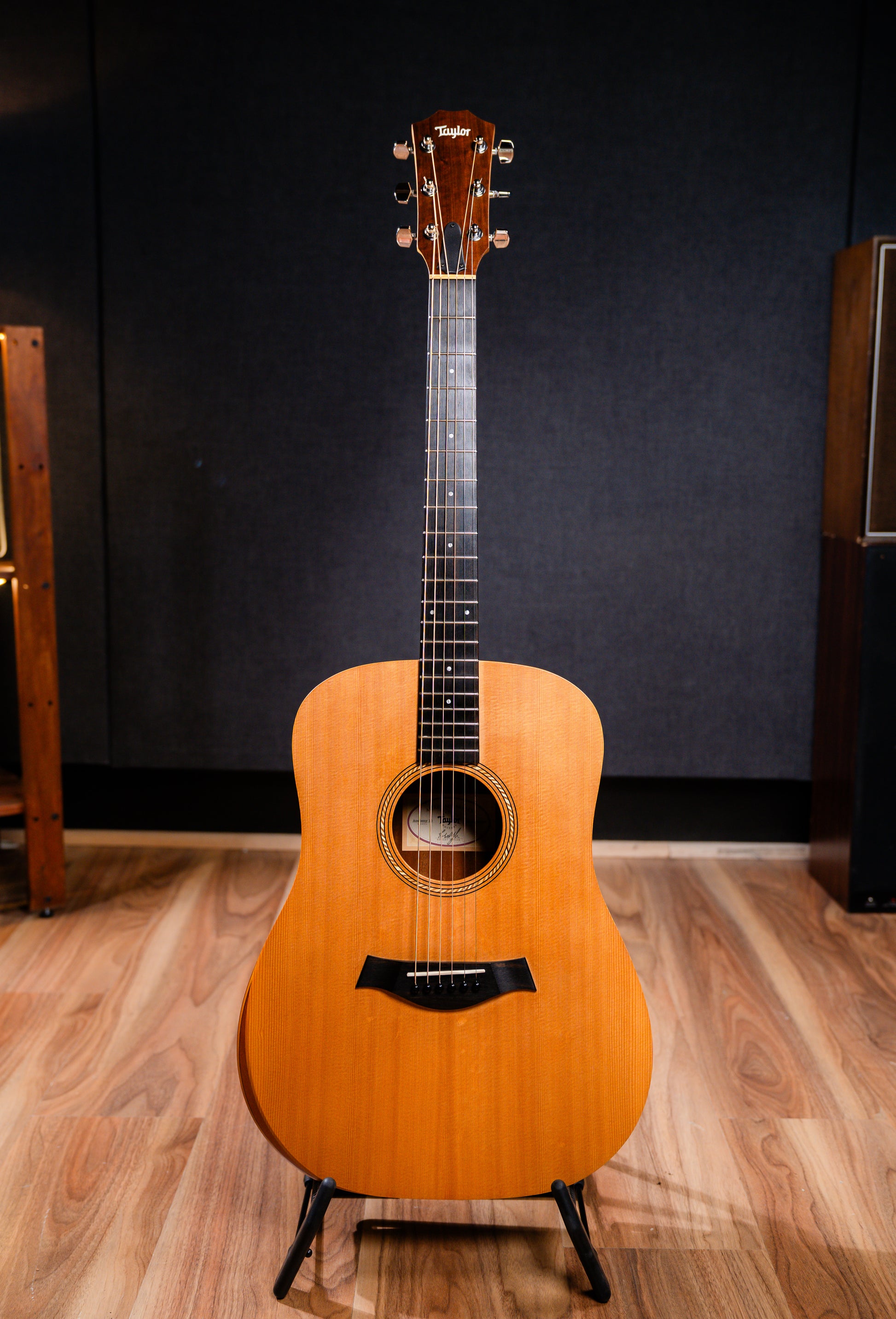 Taylor Academy 10 w/Bag - Pre-Owned