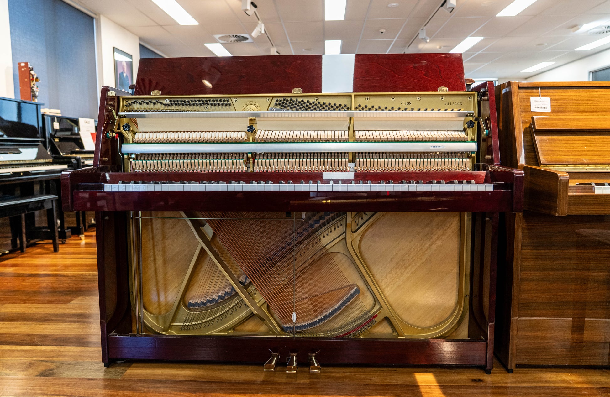 Yamaha C108 Piano w/Bench - Mahogany Polish - Pre-Owned