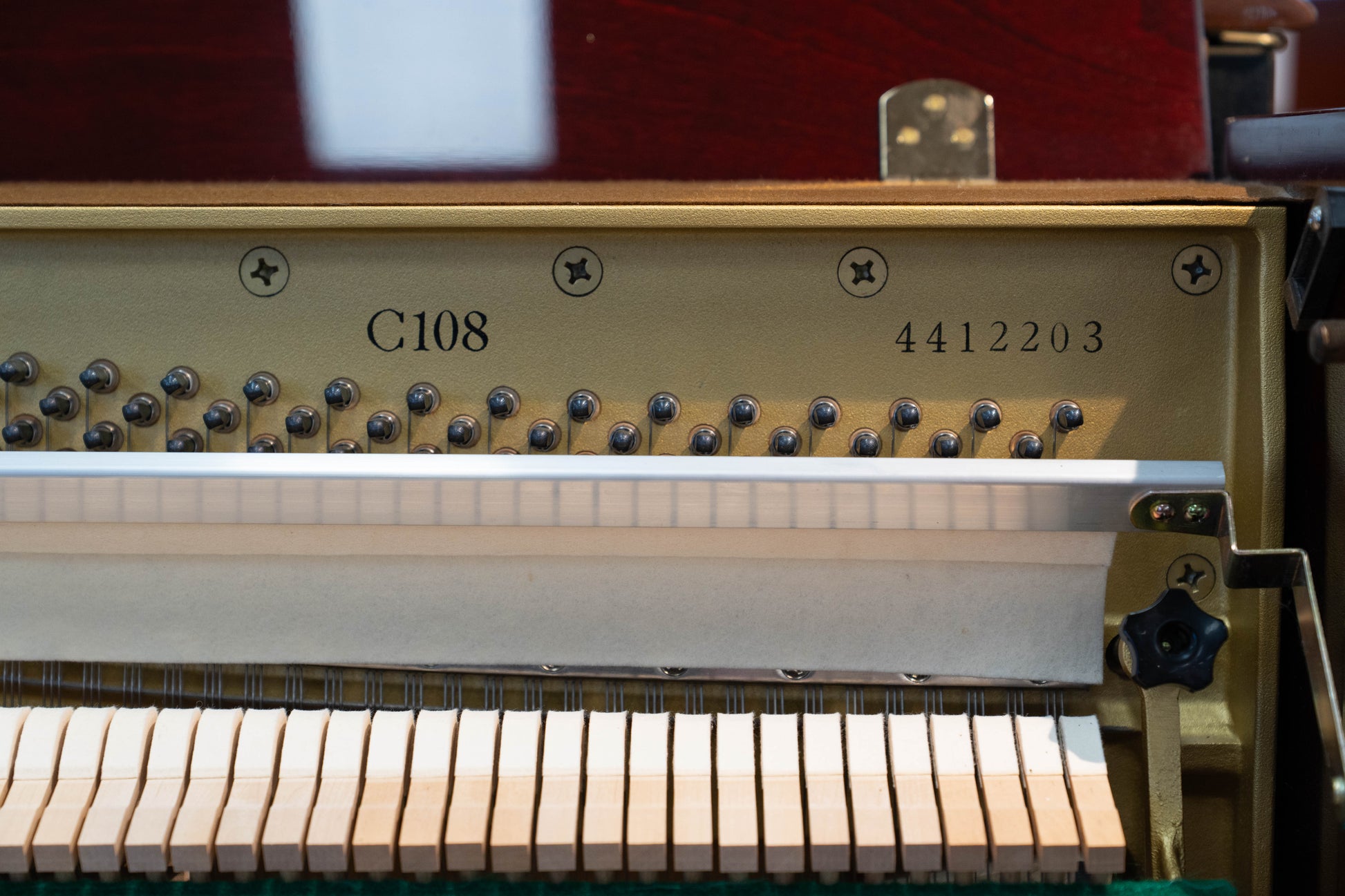 Yamaha C108 Piano w/Bench - Mahogany Polish - Pre-Owned
