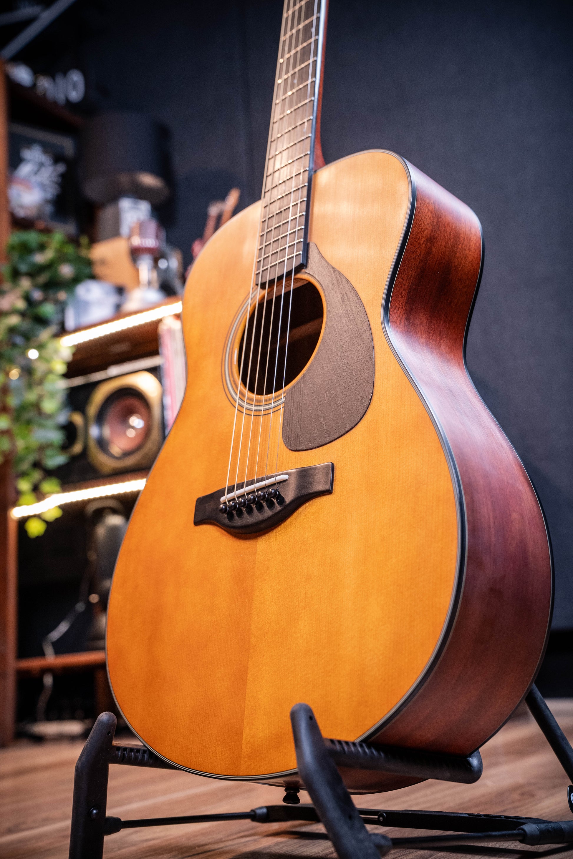 Yamaha FS5 Red Label Acoustic w/Case - Pre-Owned