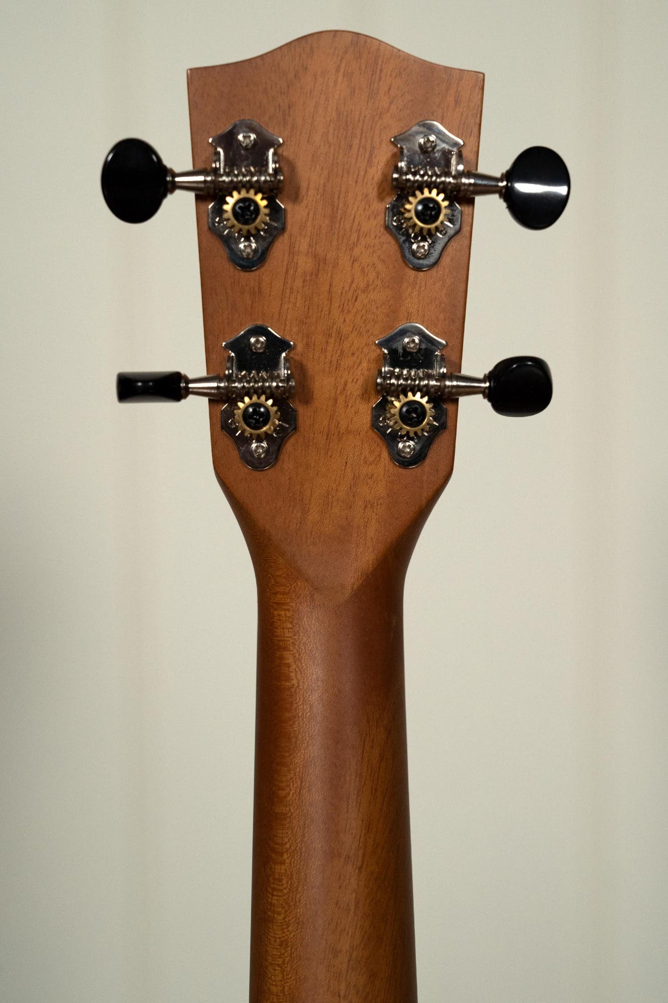 Pono MB Baritone Ukulele - Mahogany (PONO-MB)