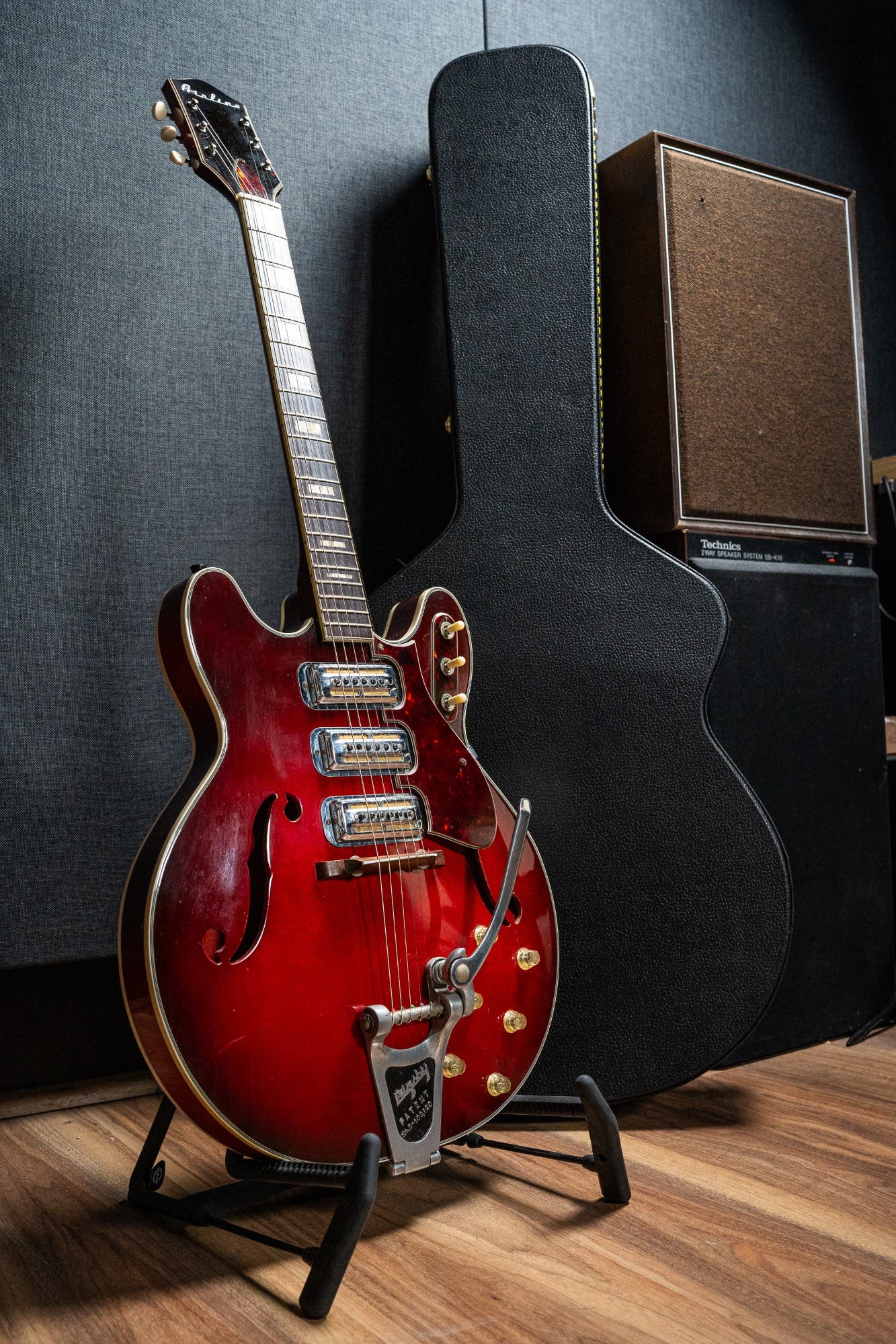 60’s Airline 7230 (Harmony H78) 3x Argyle Gold Foil Pickups & Hard Case - Pre Owned