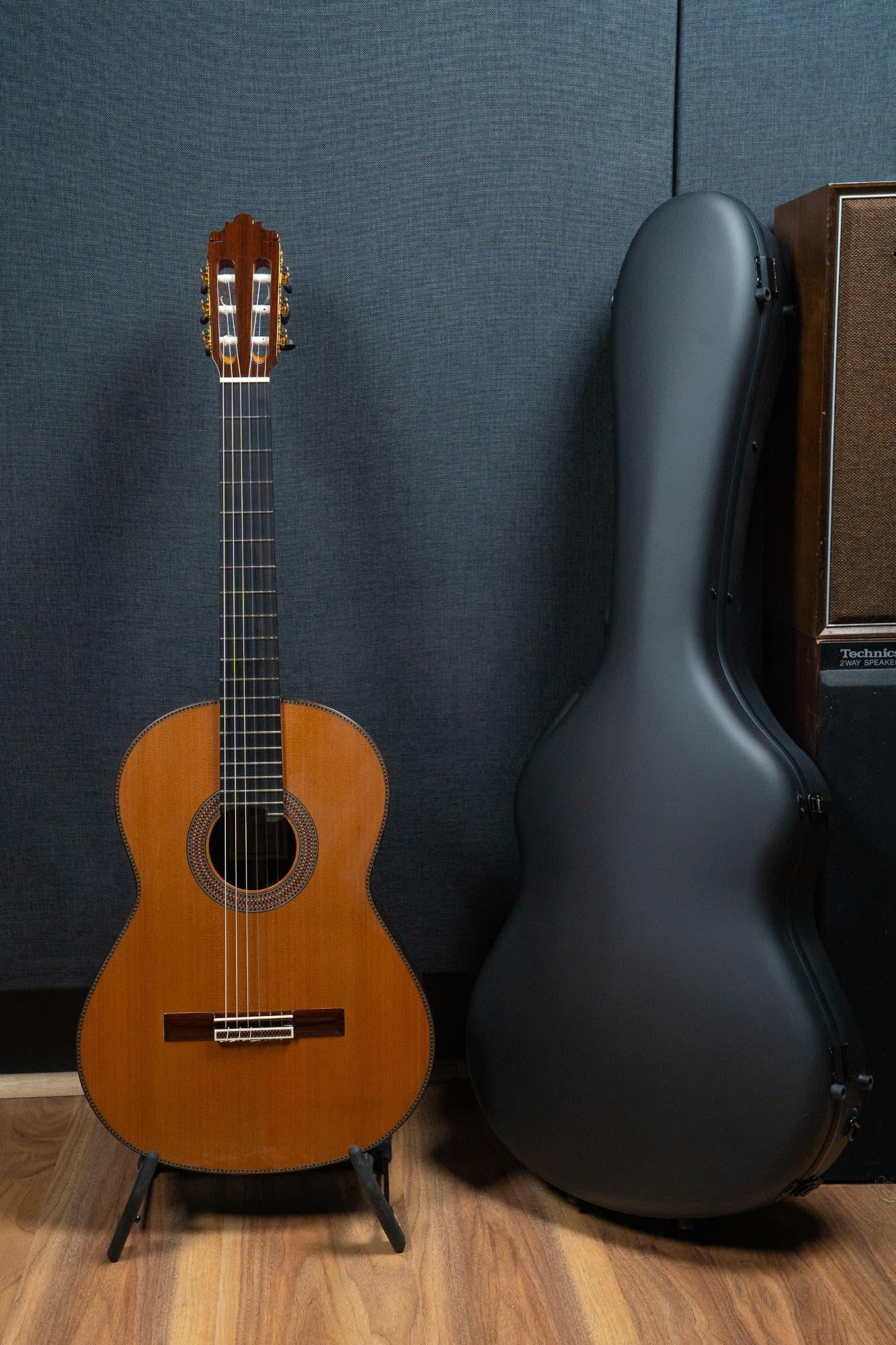 Altamira Guitars L'Orfeo CR Concert Level Classical Guitar w/Case - Solid Cedar / Rosewood