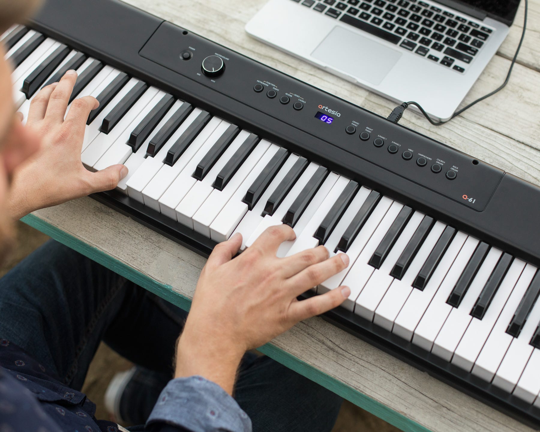 Artesia Pro A-61 BK 61-note Portable Digital Piano - Black