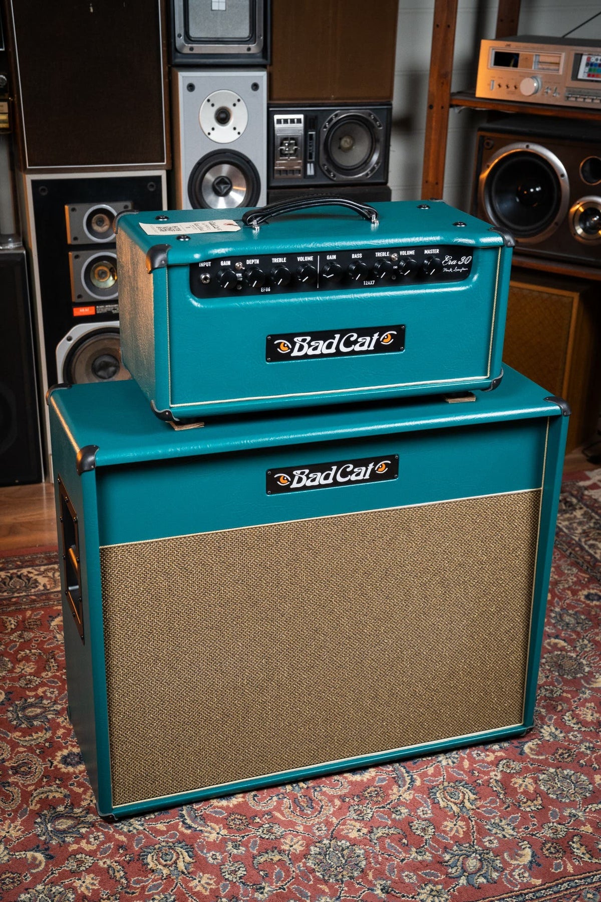 Bad Cat CUSTOM Era 30 2x12" Guitar Cab - Antique Green / Gold Piping