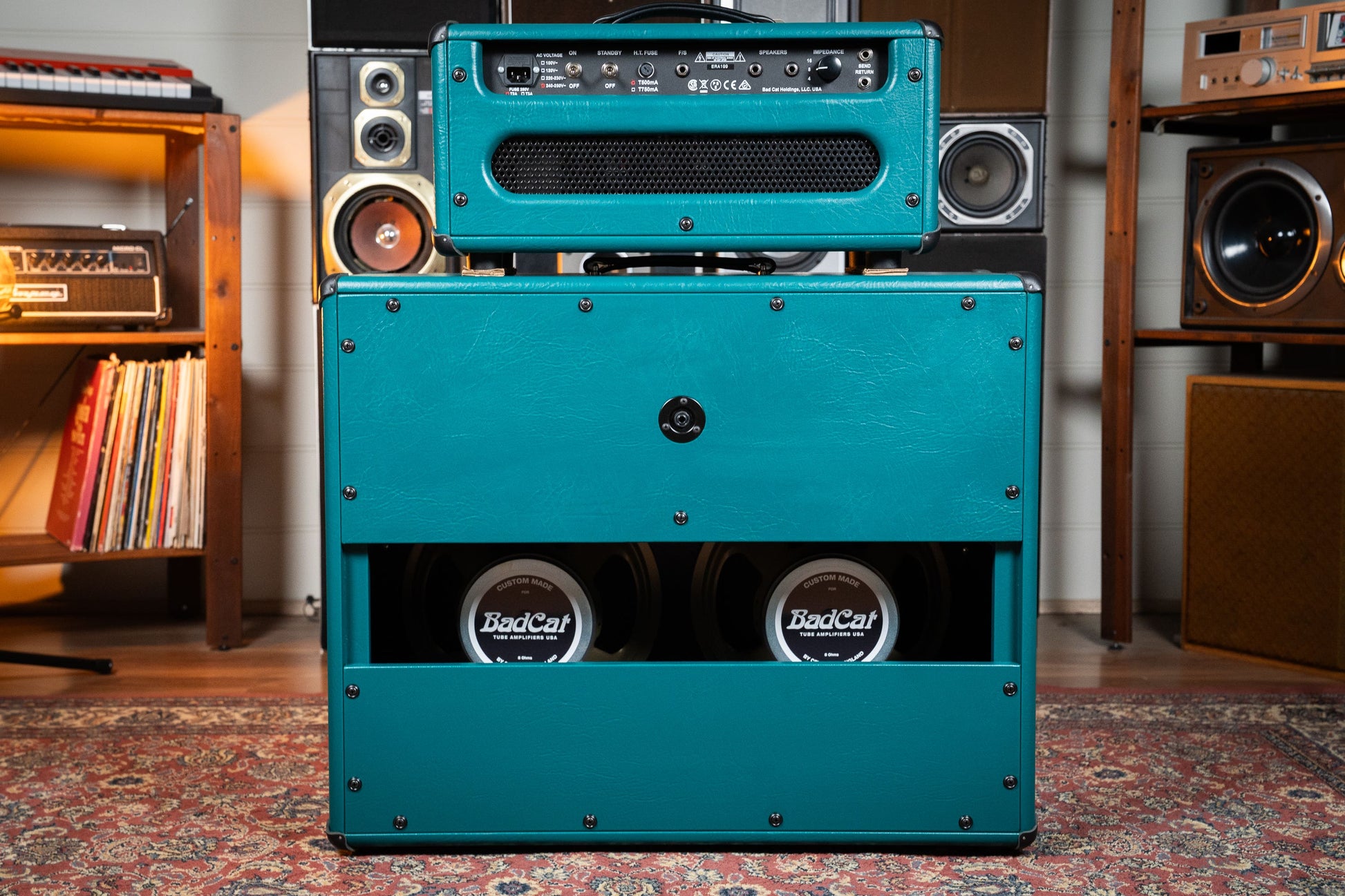 Bad Cat CUSTOM Era 30 2x12" Guitar Cab - Antique Green / Gold Piping