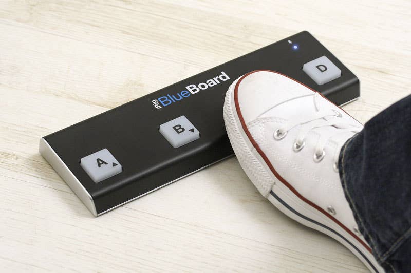 iRig Blueboard Bluetooth Pedalboard/ Pageturner for Mac/IOS