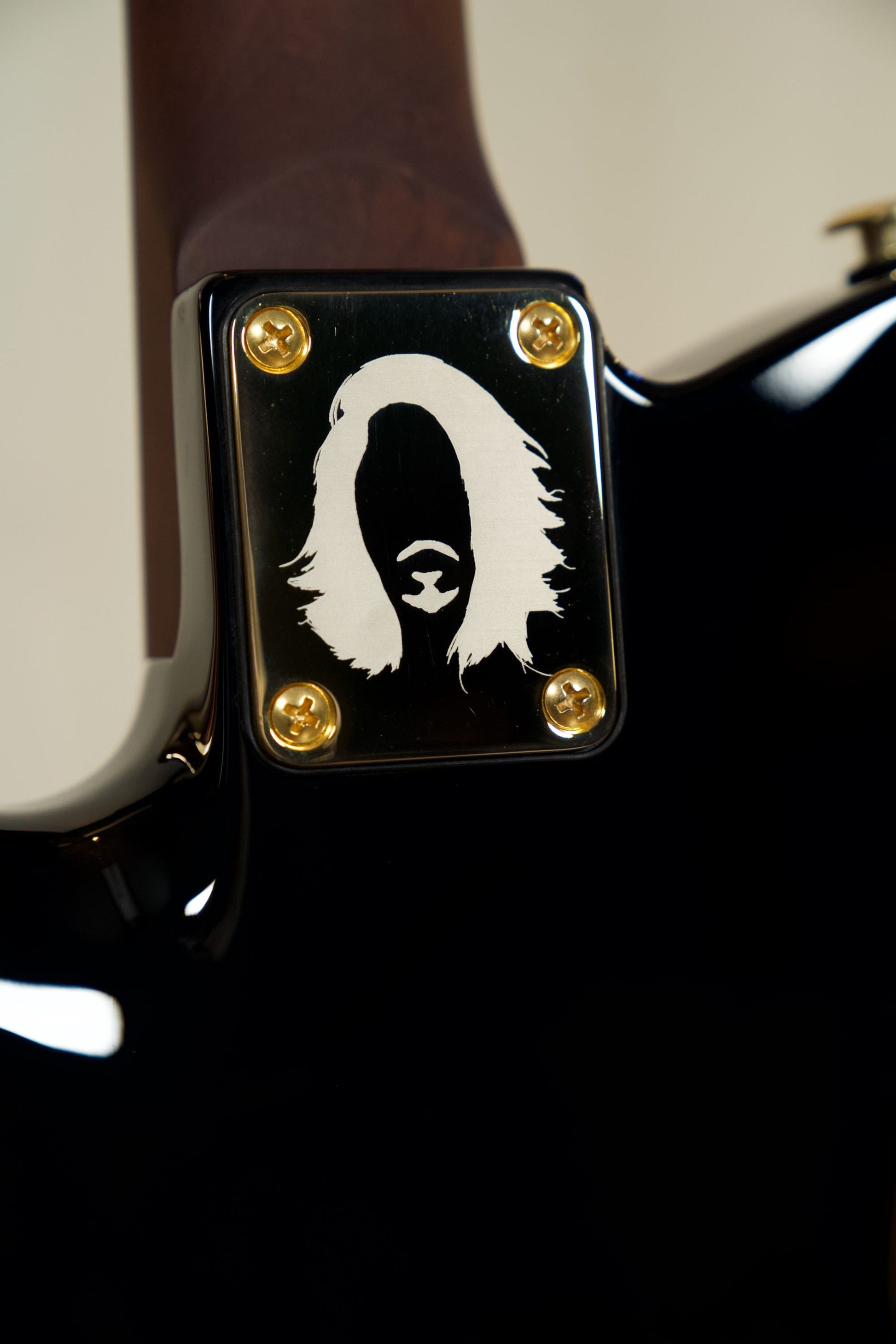 Suhr Mateus Asato Signature Classic T w/Case - Black