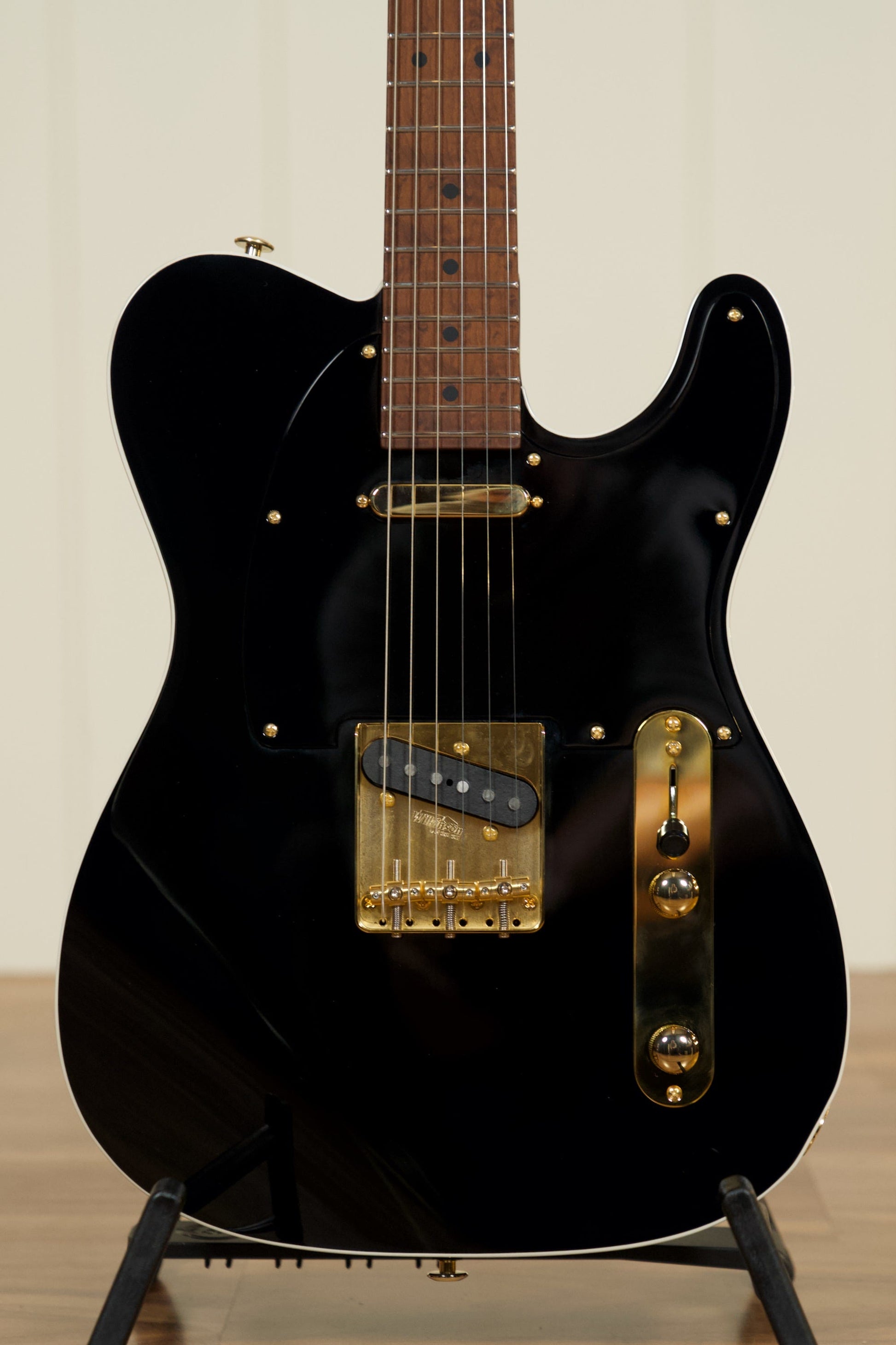 Suhr Mateus Asato Signature Classic T w/Case - Black