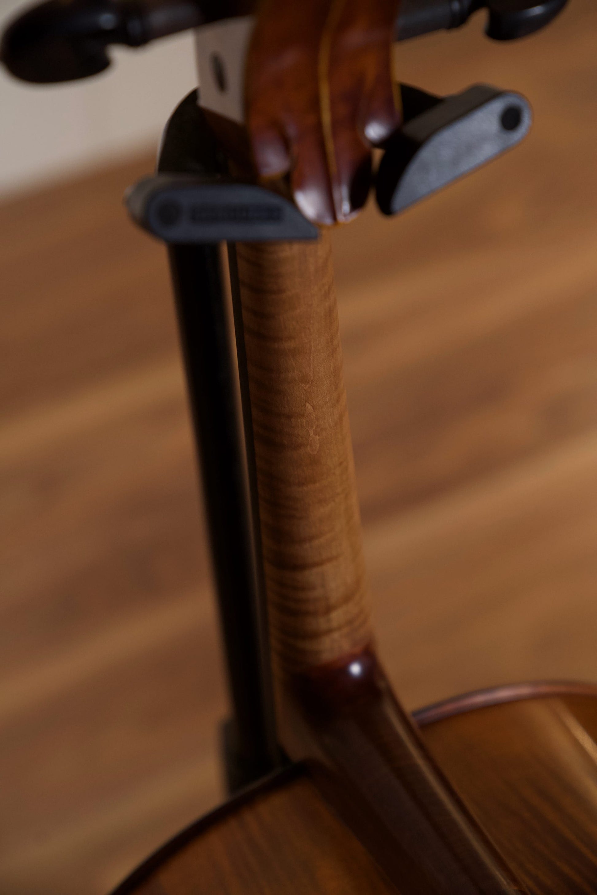 Vasile Gliga Advanced Cello Outfit 4/4 - Antique Oil Finish