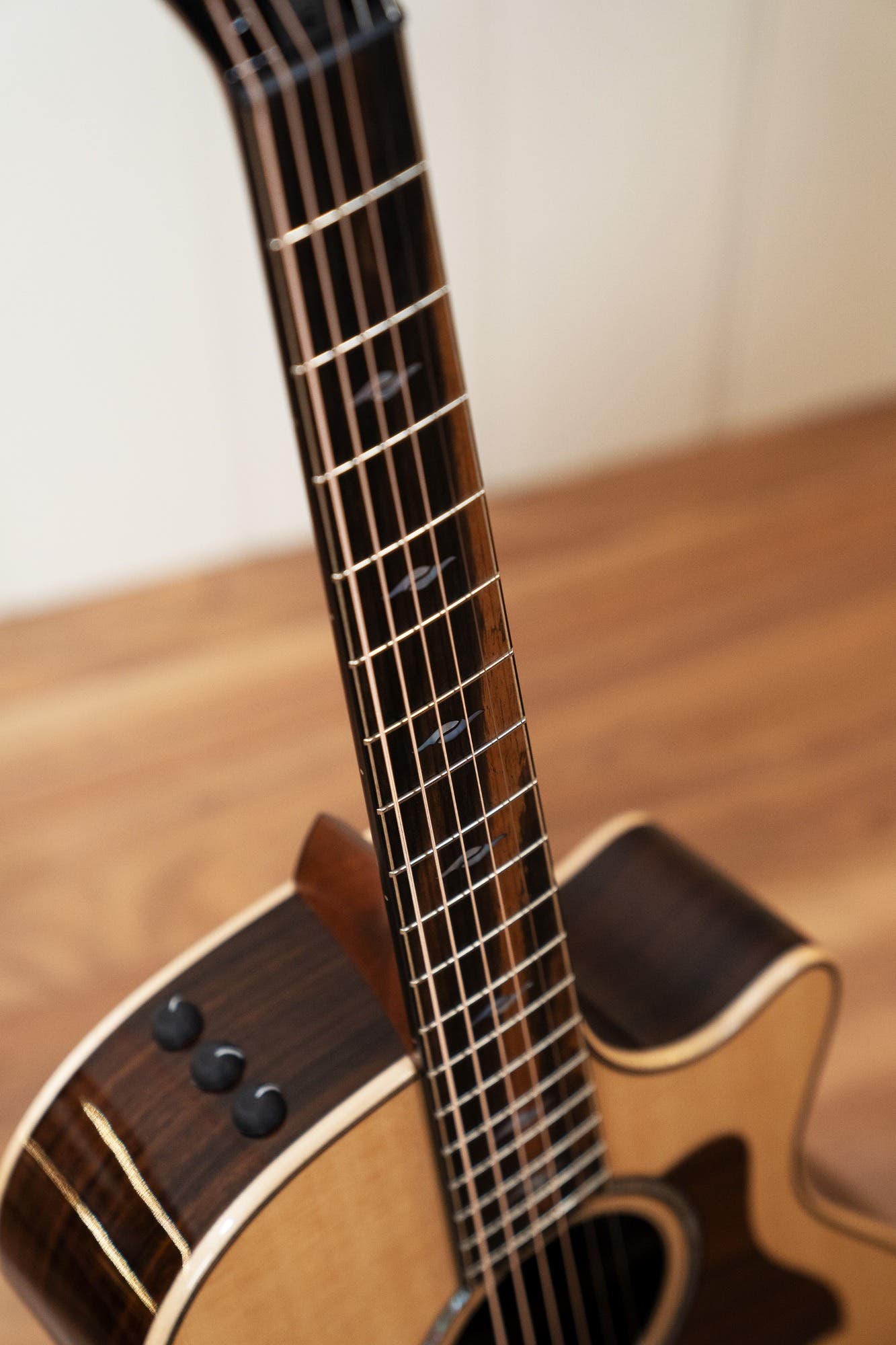 Taylor 812ce 12-Fret Acoustic Electric Guitar w/Case - Spruce / Rosewood