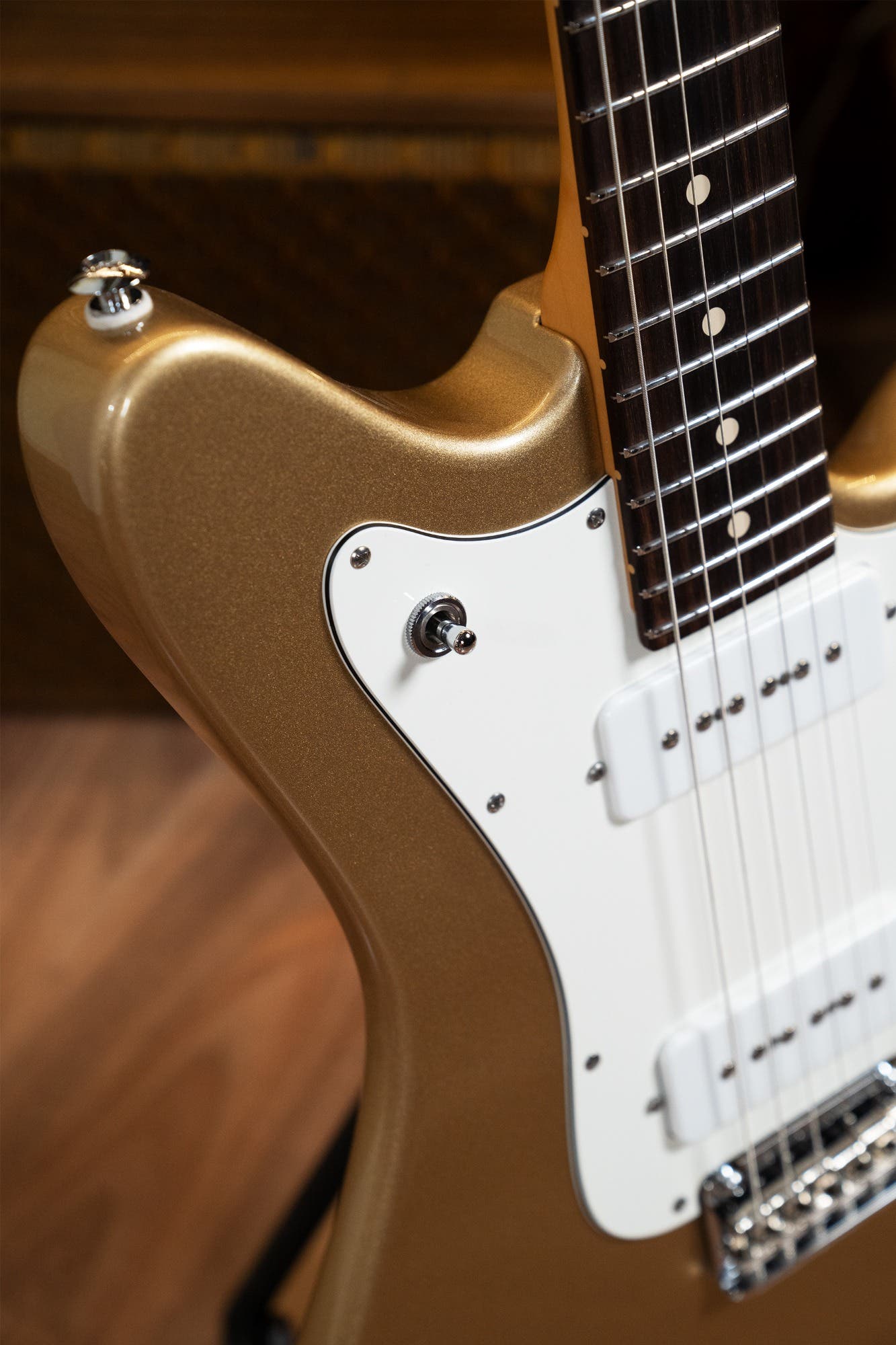 Suhr Classic JM Pro Electric Guitar - Gold RW (S-90 Pickups / 510 Tremolo)